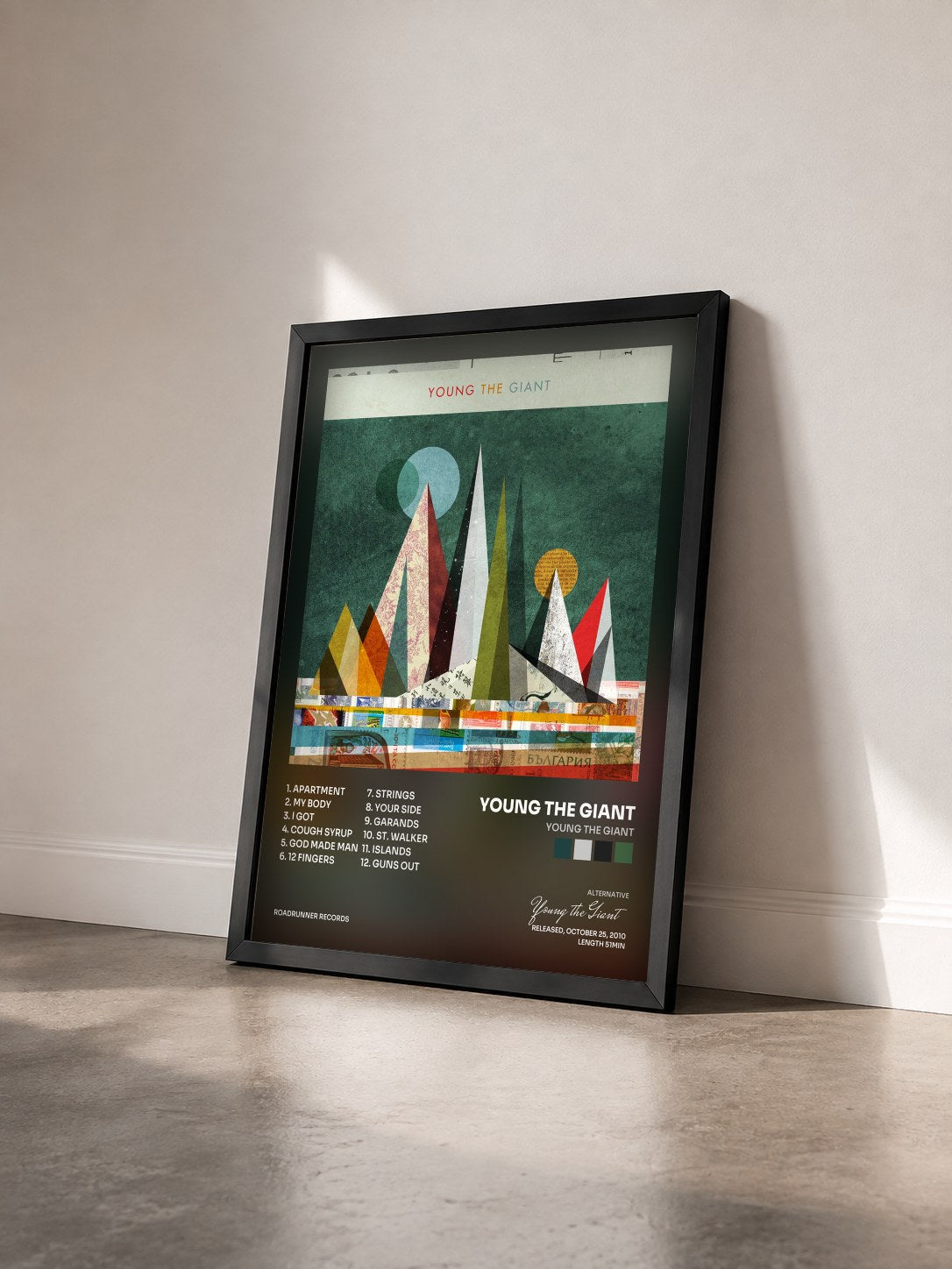 #noir Tableau de l'album Young The Giant de Young the Giant vu de trois quarts, cadre noir