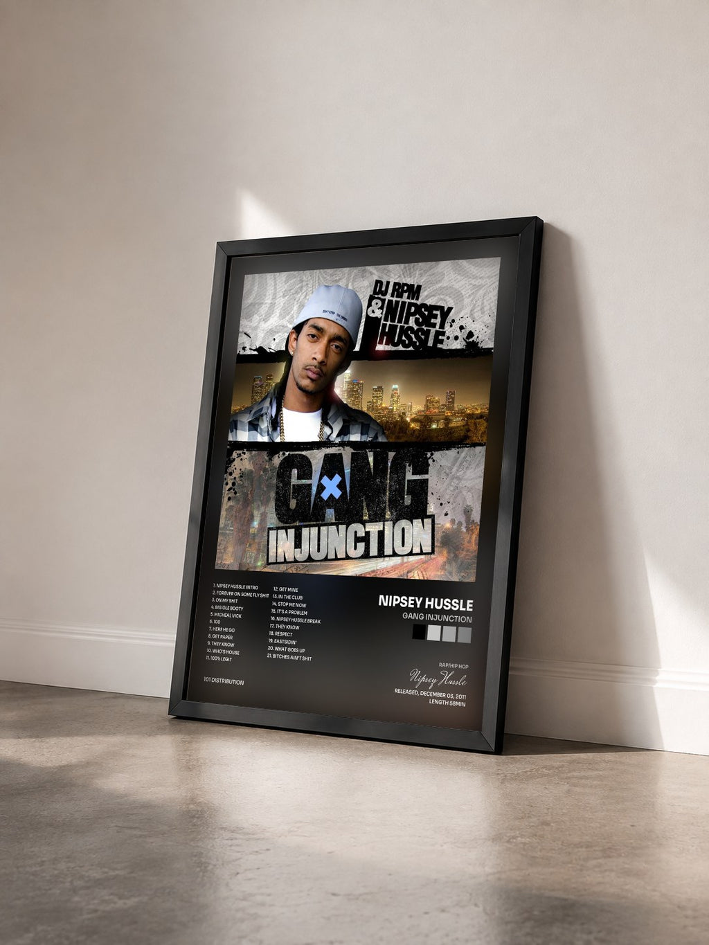 #noir Tableau de l'album Gang Injunction de Nipsey Hussle vu de trois quarts, cadre noir