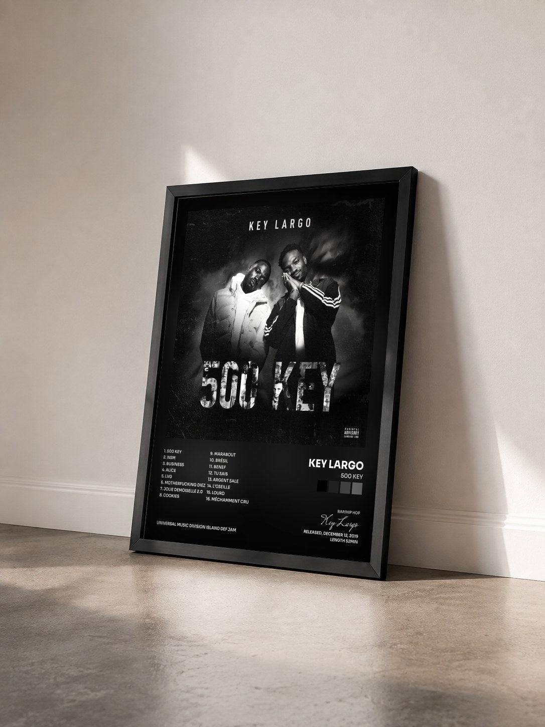 #noir Tableau de l'album 500 Key de Key Largo vu de trois quarts, cadre noir