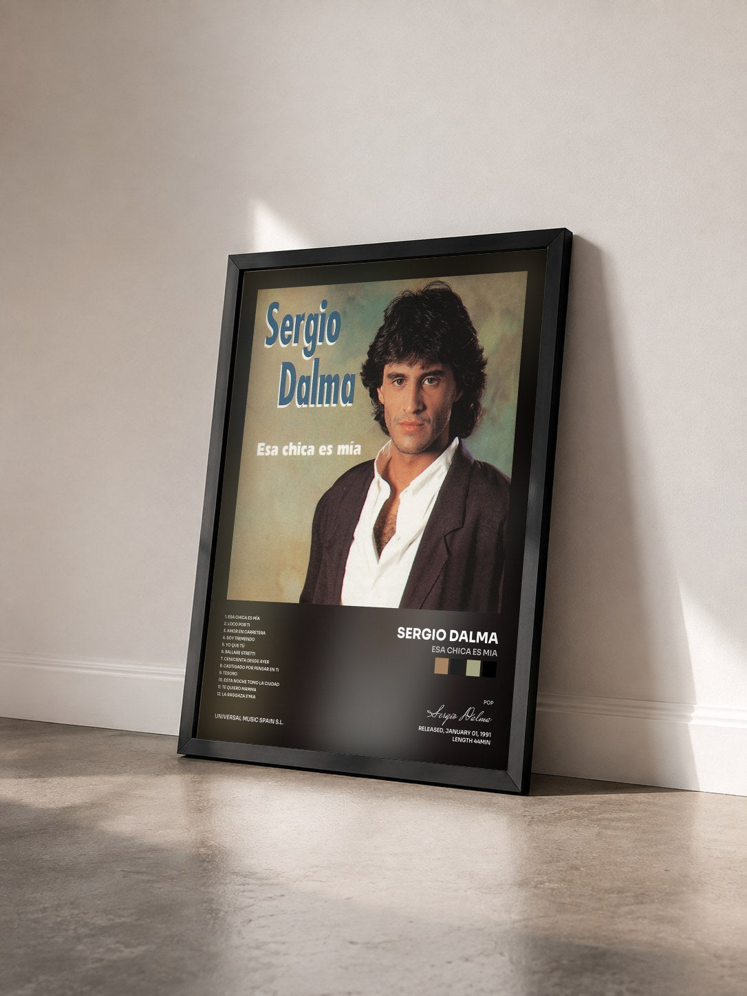 #noir Tableau de l'album Esa Chica Es Mia de Sergio Dalma vu de trois quarts, cadre noir