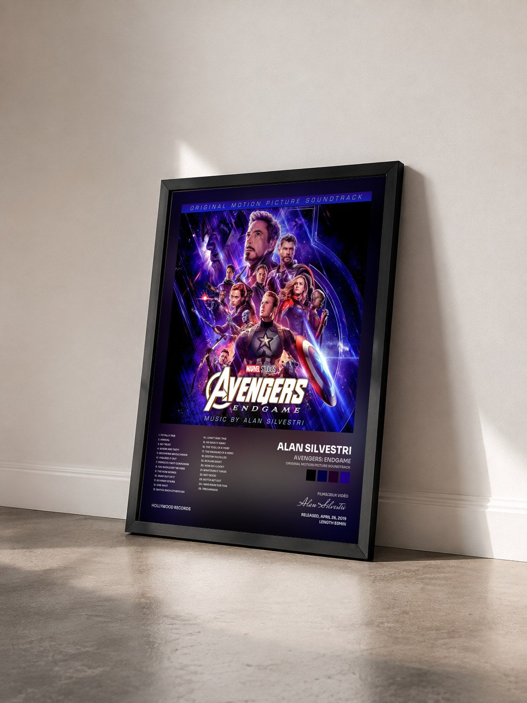 #noir Tableau de l'album Avengers: Endgame (Original Motion Picture Soundtrack) de Alan Silvestri vu de trois quarts, cadre noir