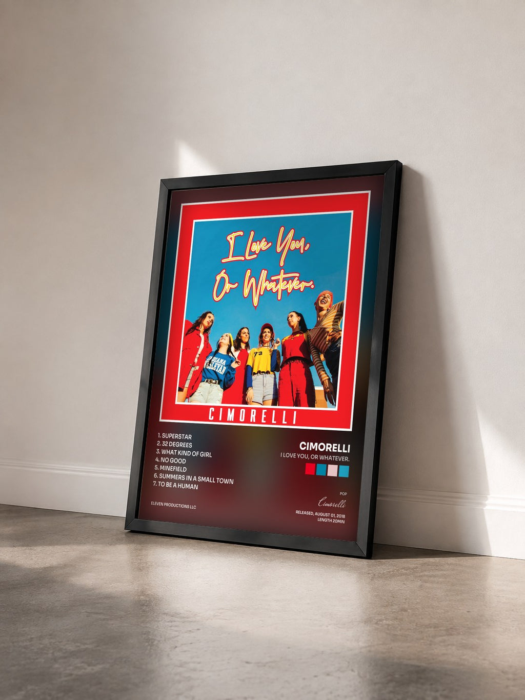 #noir Tableau de l'album I Love You, or Whatever. de Cimorelli vu de trois quarts, cadre noir
