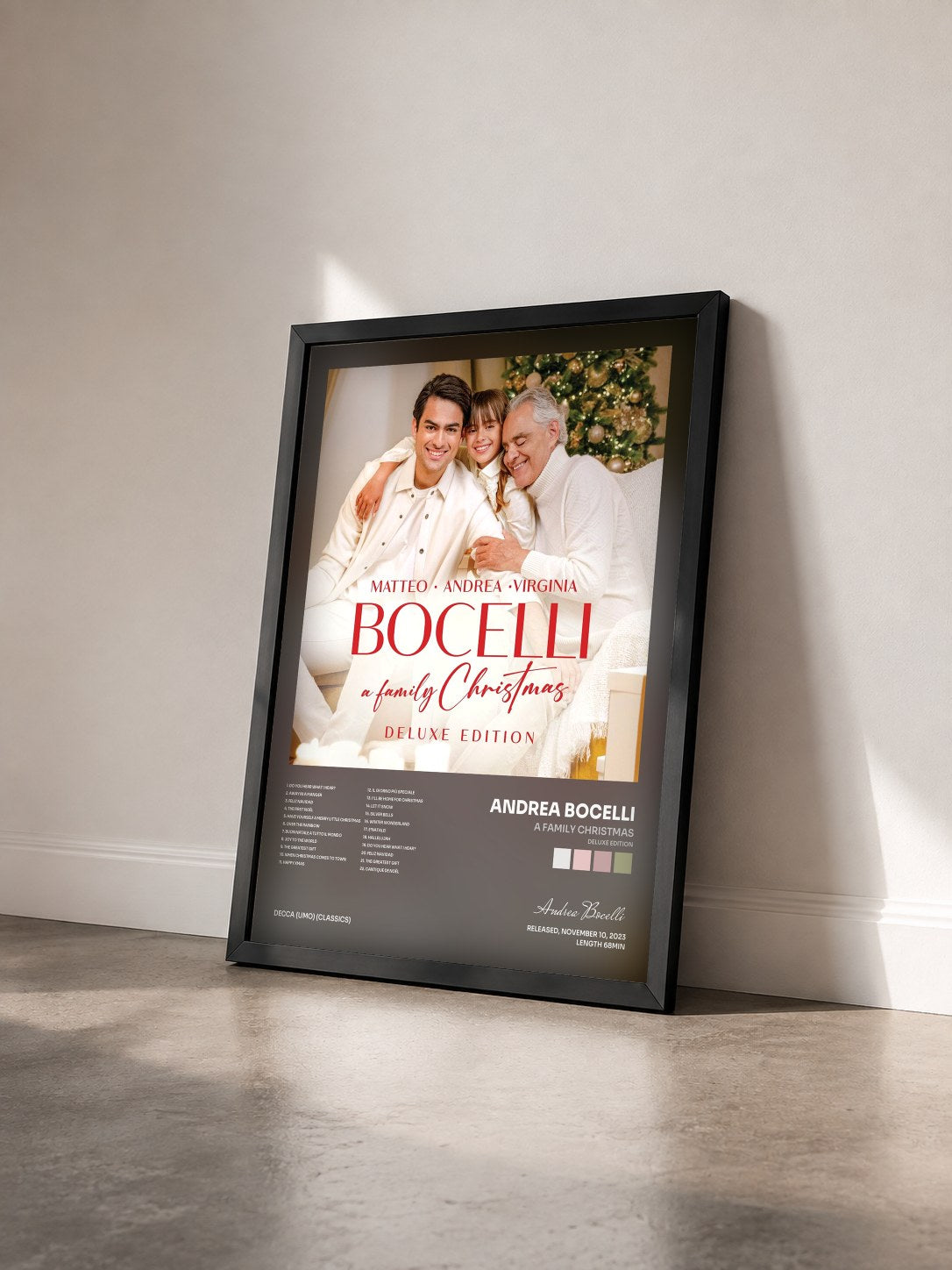 #noir Tableau de l'album A Family Christmas (Deluxe Edition) de Andrea Bocelli vu de trois quarts, cadre noir