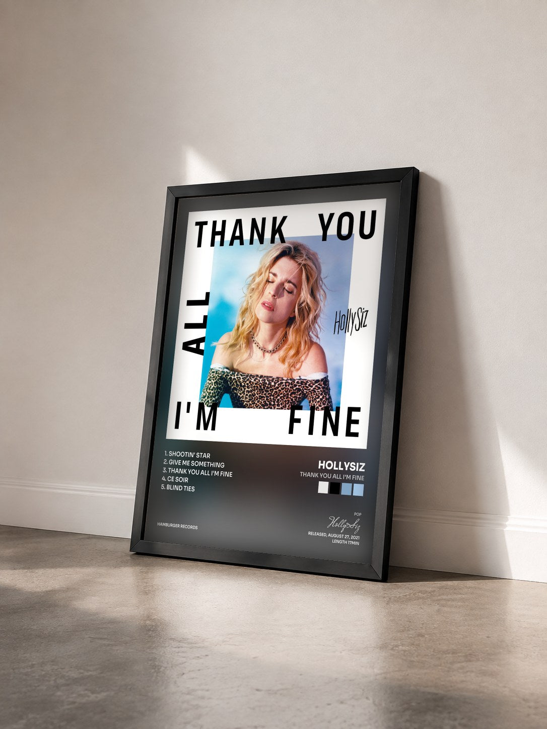 #noir Tableau de l'album Thank You All I'm Fine de HollySiz vu de trois quarts, cadre noir