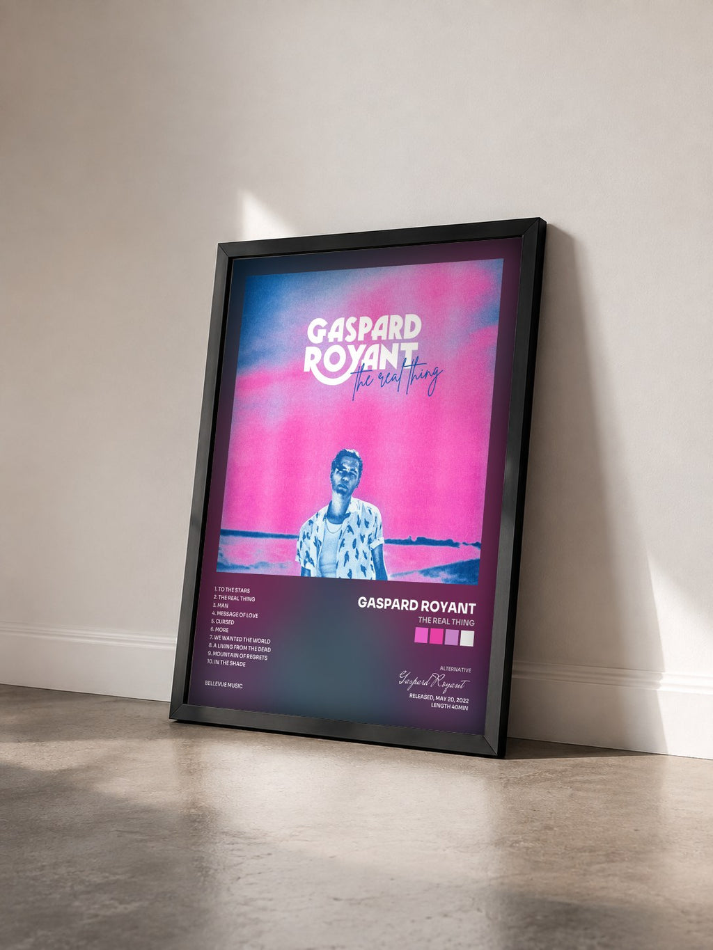 #noir Tableau de l'album The Real Thing de Gaspard Royant vu de trois quarts, cadre noir