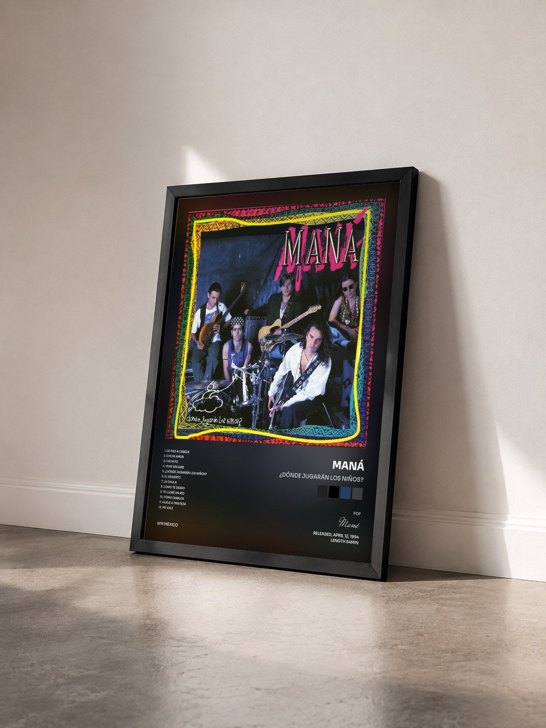 #noir Tableau de l'album ¿Dónde Jugarán Los Niños? de Maná vu de trois quarts, cadre noir
