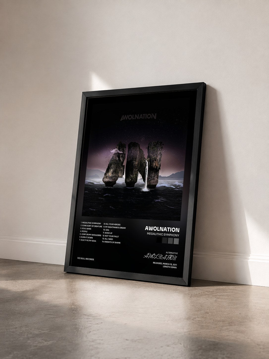 #noir Tableau de l'album Megalithic Symphony de AWOLNATION vu de trois quarts, cadre noir