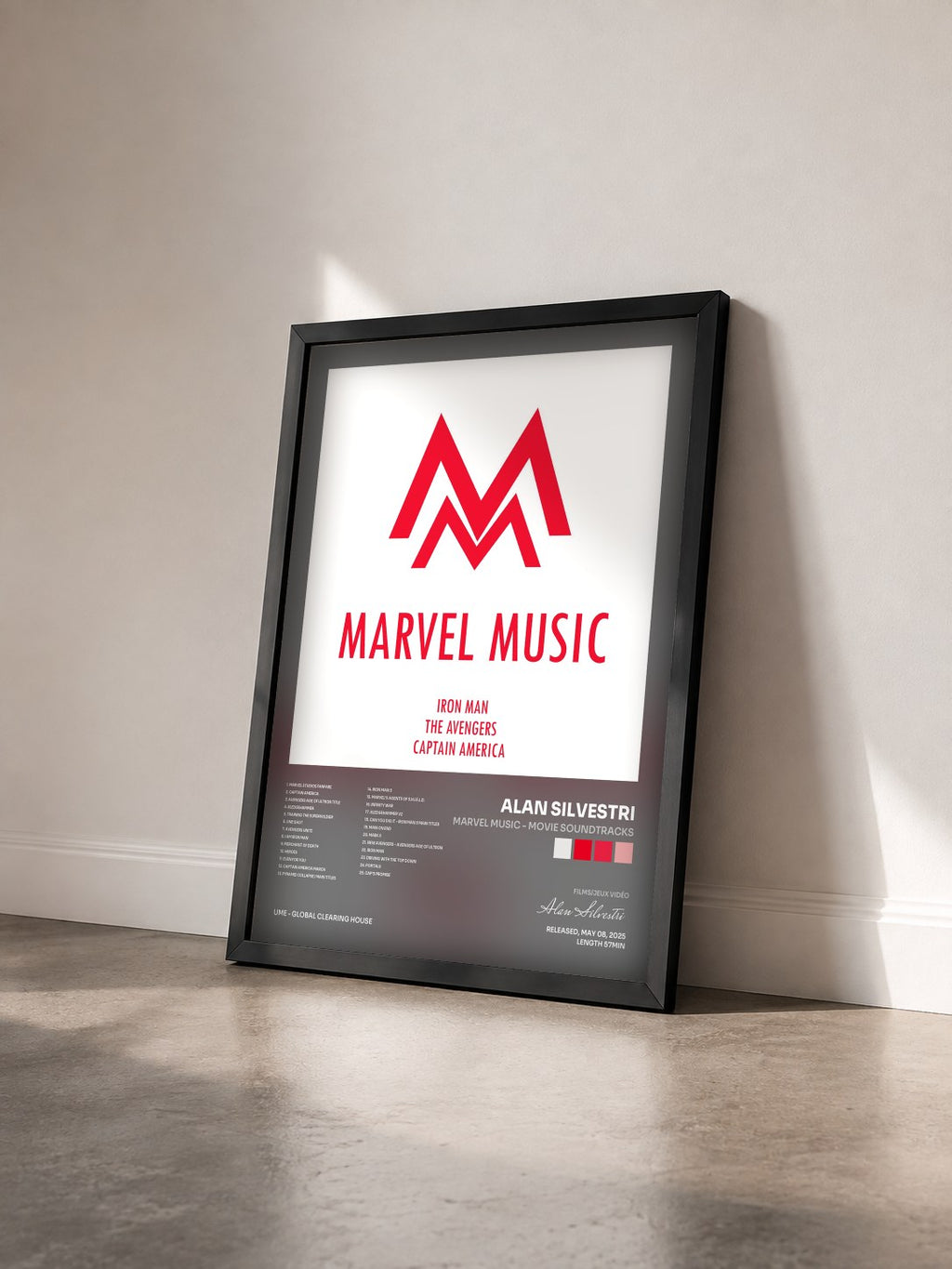 #noir Tableau de l'album Marvel Music - Movie Soundtracks de Alan Silvestri vu de trois quarts, cadre noir