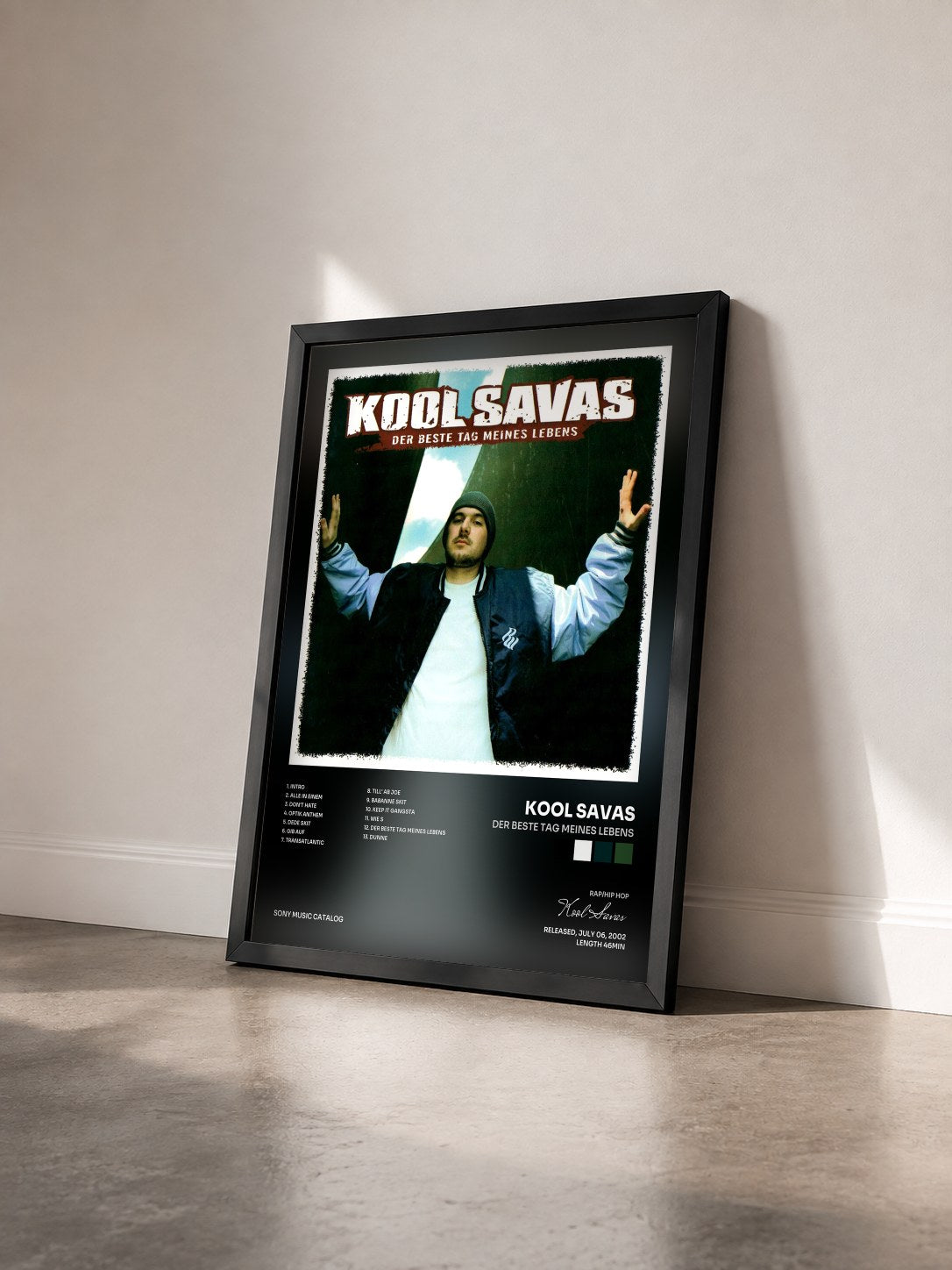 #noir Tableau de l'album Der beste Tag meines Lebens de Kool Savas vu de trois quarts, cadre noir