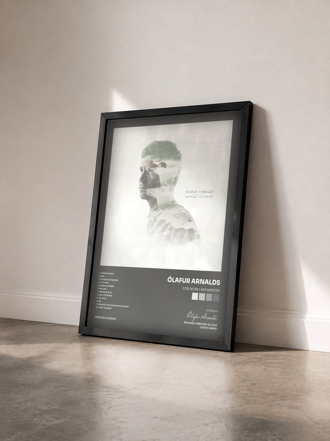 #noir Tableau de l'album For Now I Am Winter de Ólafur Arnalds vu de trois quarts, cadre noir