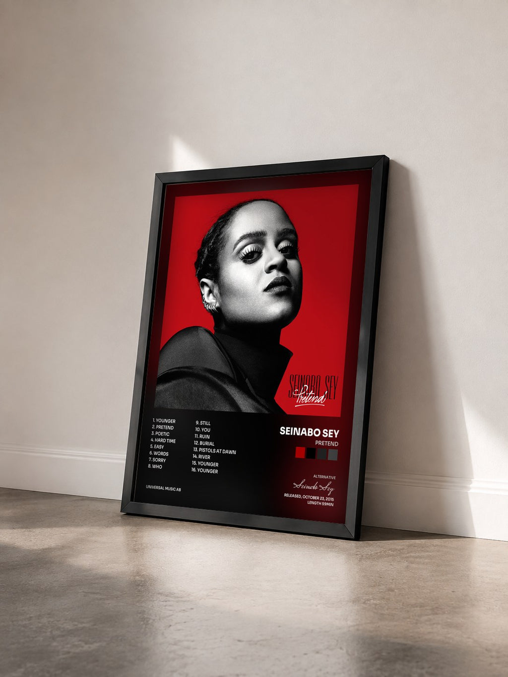 #noir Tableau de l'album Pretend de Seinabo Sey vu de trois quarts, cadre noir