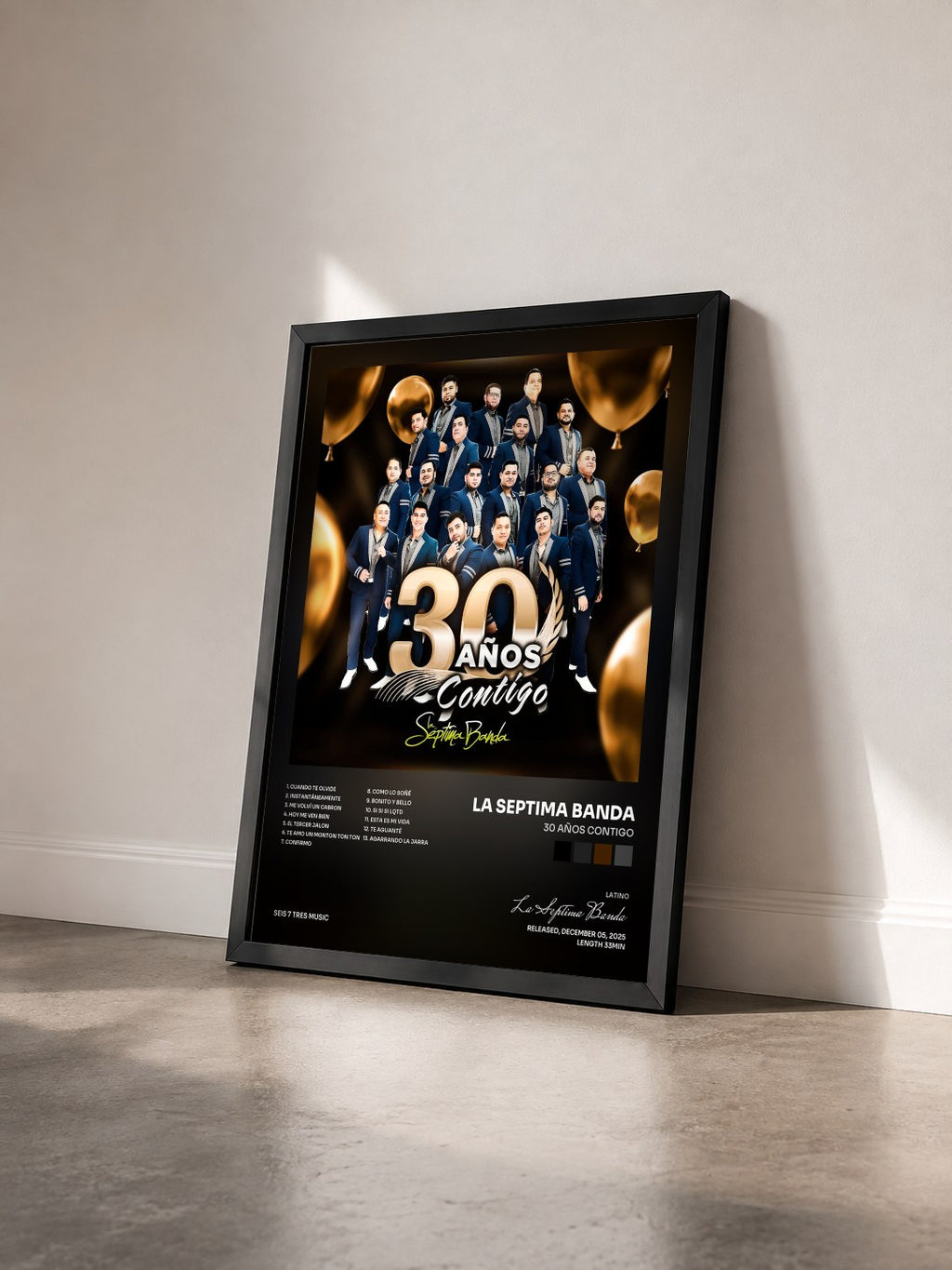 #noir Tableau de l'album 30 Años Contigo de La Septima Banda vu de trois quarts, cadre noir