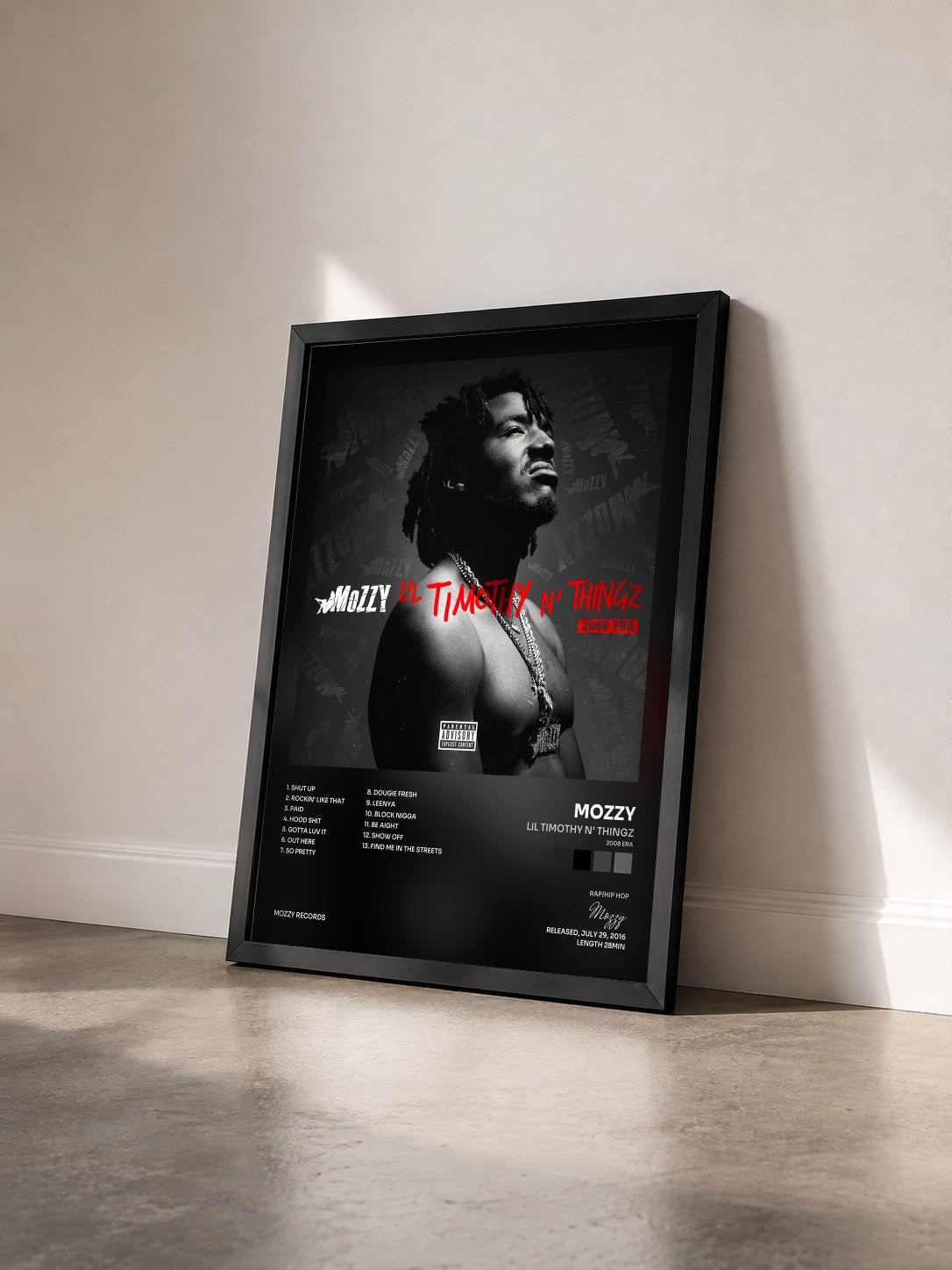 #noir Tableau de l'album Lil Timothy n' Thingz (2008 Era) de Mozzy vu de trois quarts, cadre noir