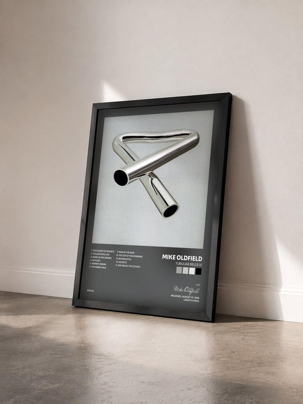 #noir Tableau de l'album Tubular Bells III de Mike Oldfield vu de trois quarts, cadre noir