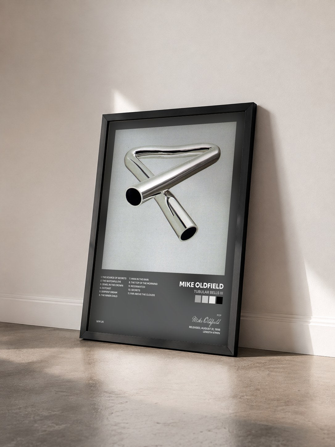 #noir Tableau de l'album Tubular Bells III de Mike Oldfield vu de trois quarts, cadre noir