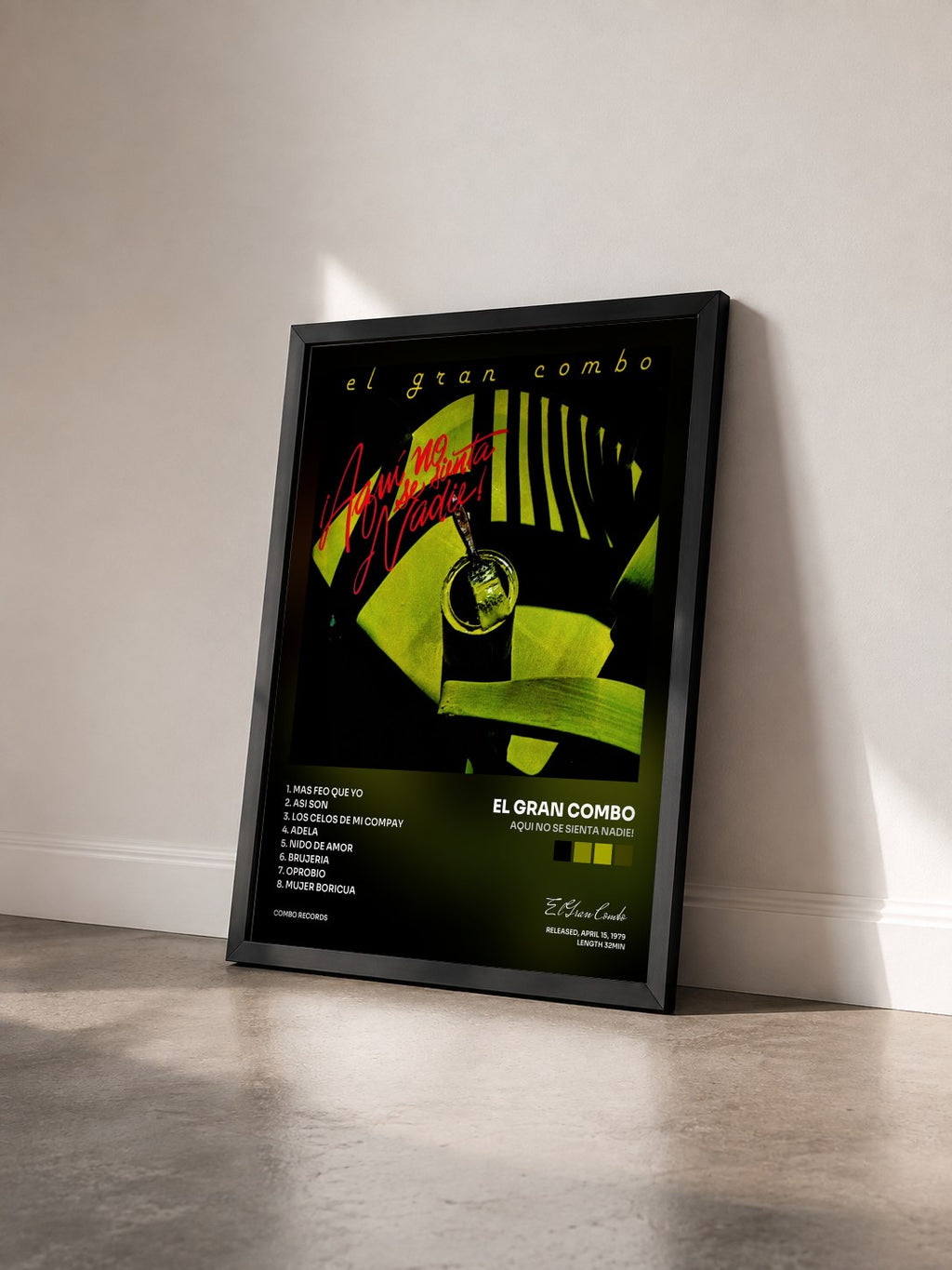#noir Aqui No Se Sienta Nadie! von El Gran Combo als gerahmter Kunstdruck von schräg gesehen, schwarzer Rahmen