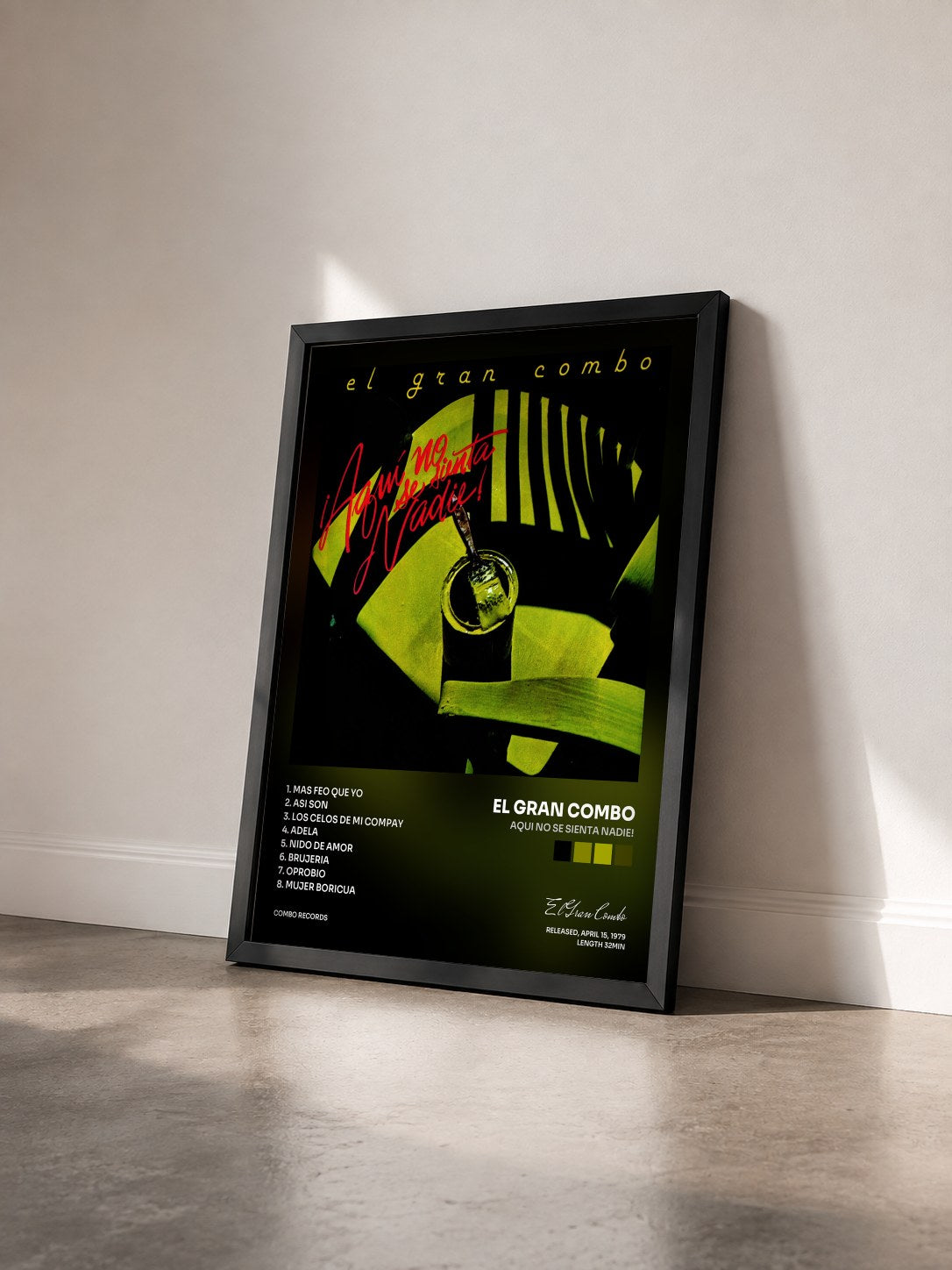 #noir Tableau de l'album Aqui No Se Sienta Nadie! de El Gran Combo vu de trois quarts, cadre noir