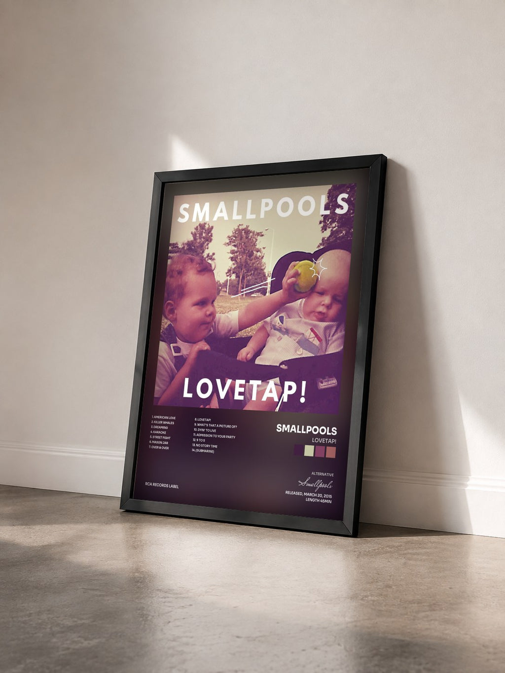 #noir Tableau de l'album LOVETAP! de Smallpools vu de trois quarts, cadre noir