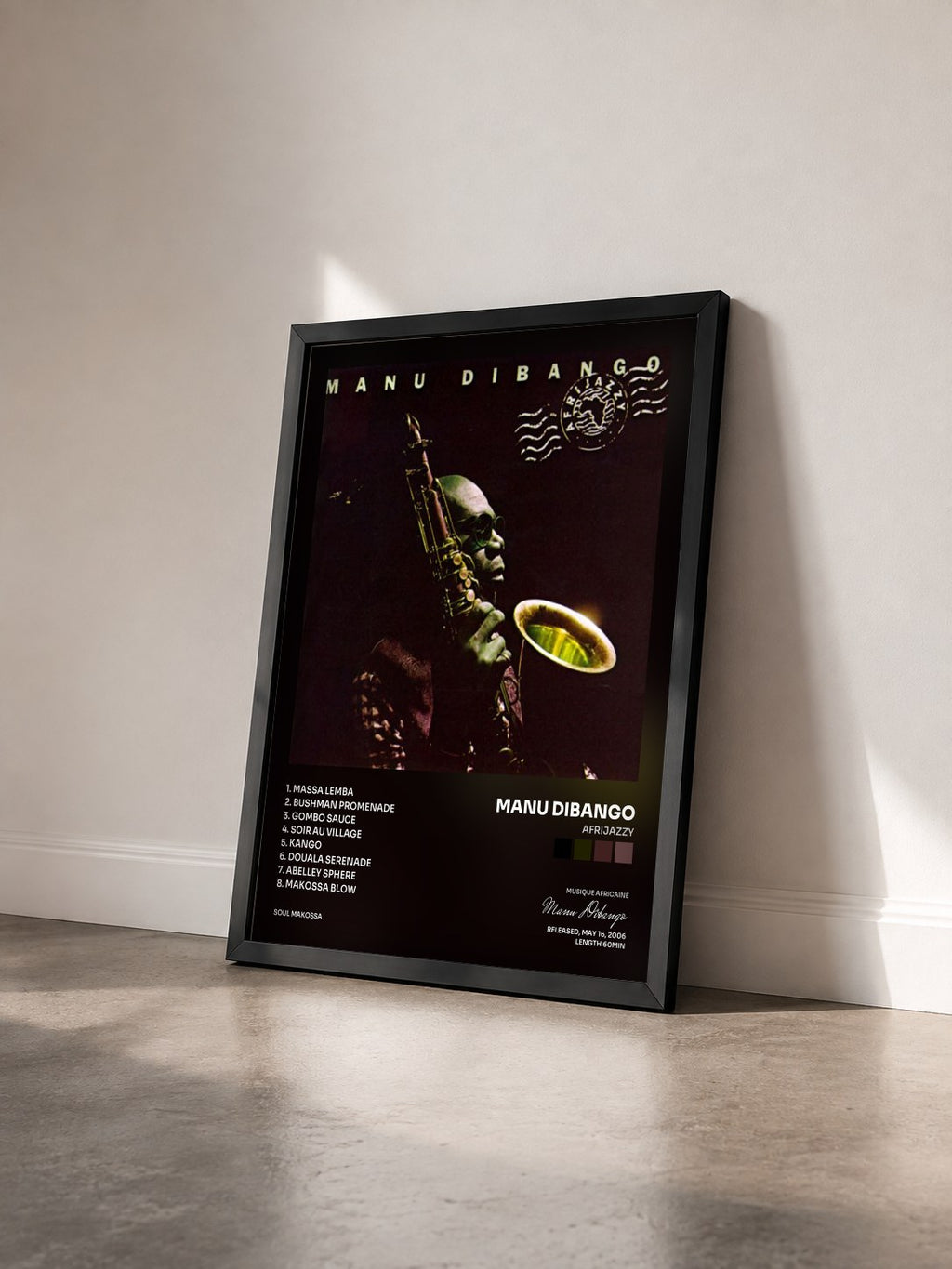 #noir Tableau de l'album Afrijazzy de Manu Dibango vu de trois quarts, cadre noir