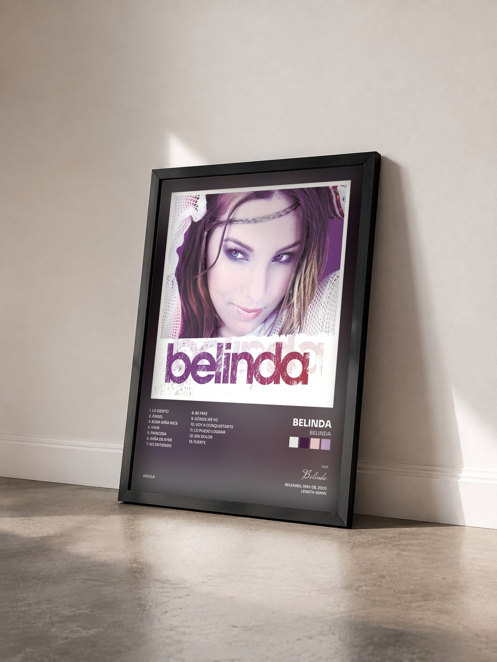 #noir Tableau de l'album Belinda de Belinda vu de trois quarts, cadre noir
