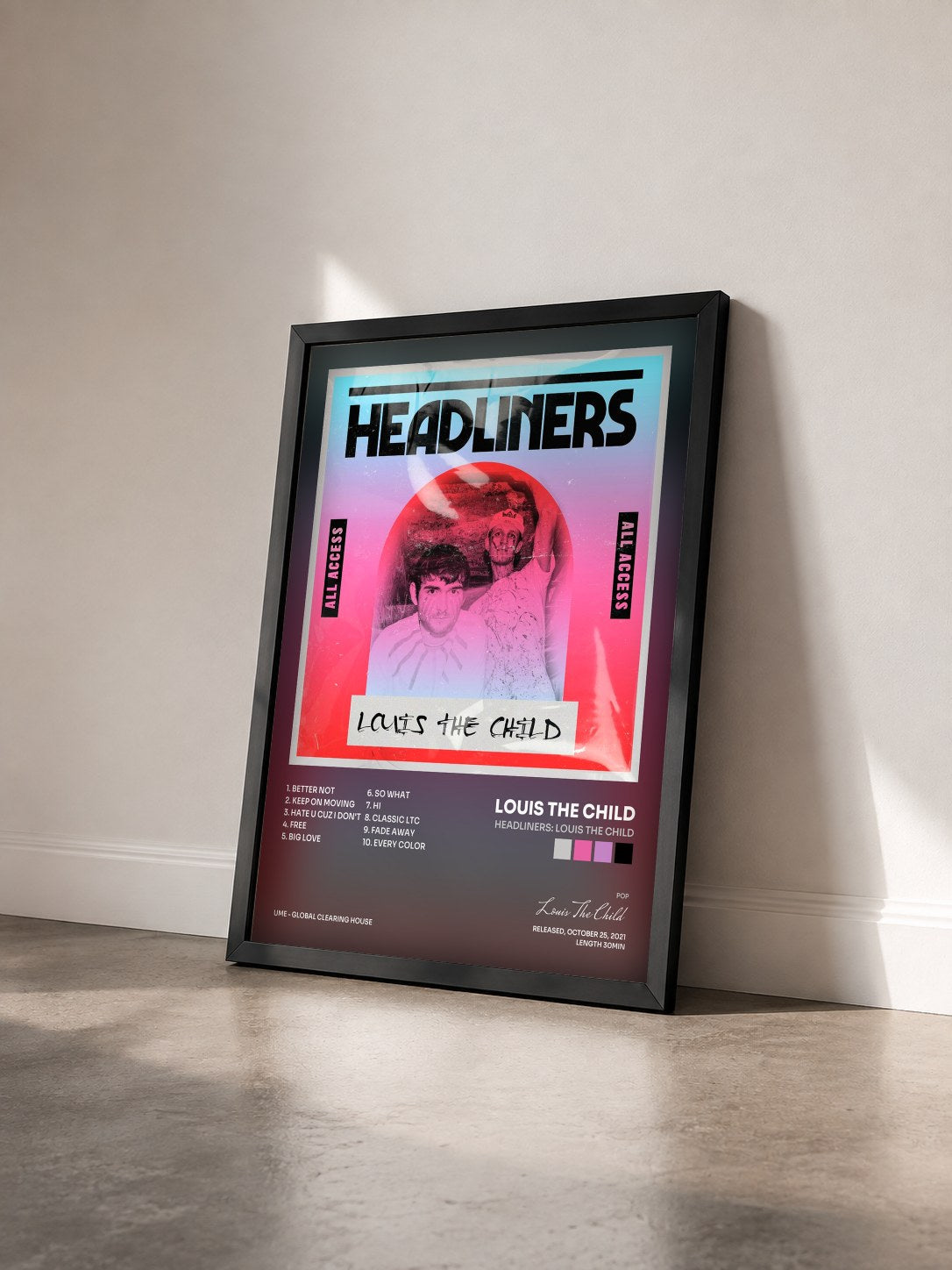 #noir Tableau de l'album HEADLINERS: Louis The Child de Louis The Child vu de trois quarts, cadre noir