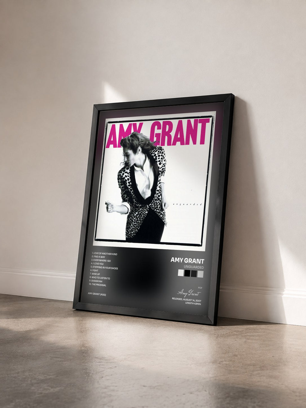 #noir Tableau de l'album Unguarded de Amy Grant vu de trois quarts, cadre noir
