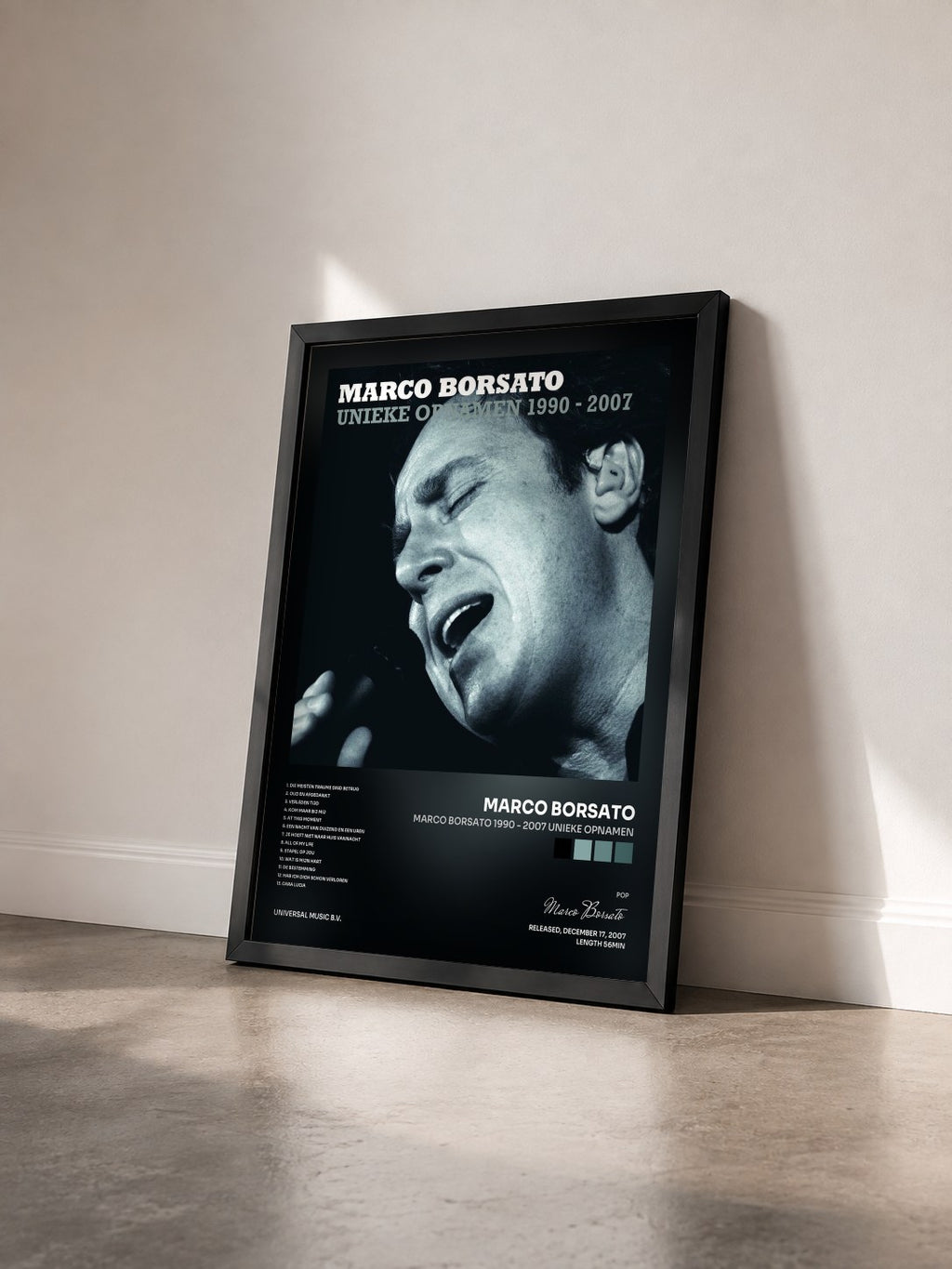#noir Tableau de l'album Marco Borsato 1990 - 2007 Unieke Opnamen de Marco Borsato vu de trois quarts, cadre noir