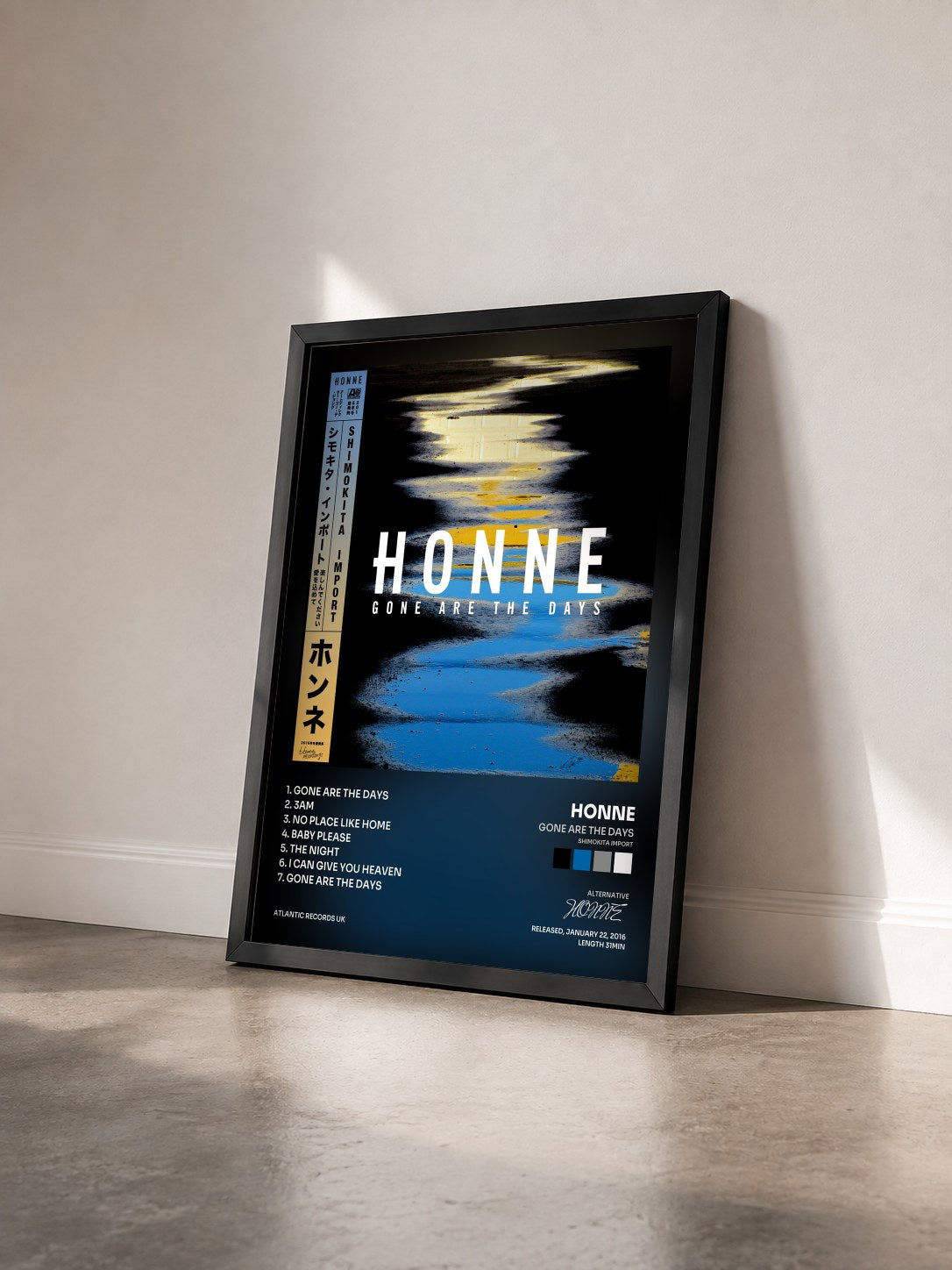 #noir Tableau de l'album Gone Are the Days (Shimokita Import) de HONNE vu de trois quarts, cadre noir