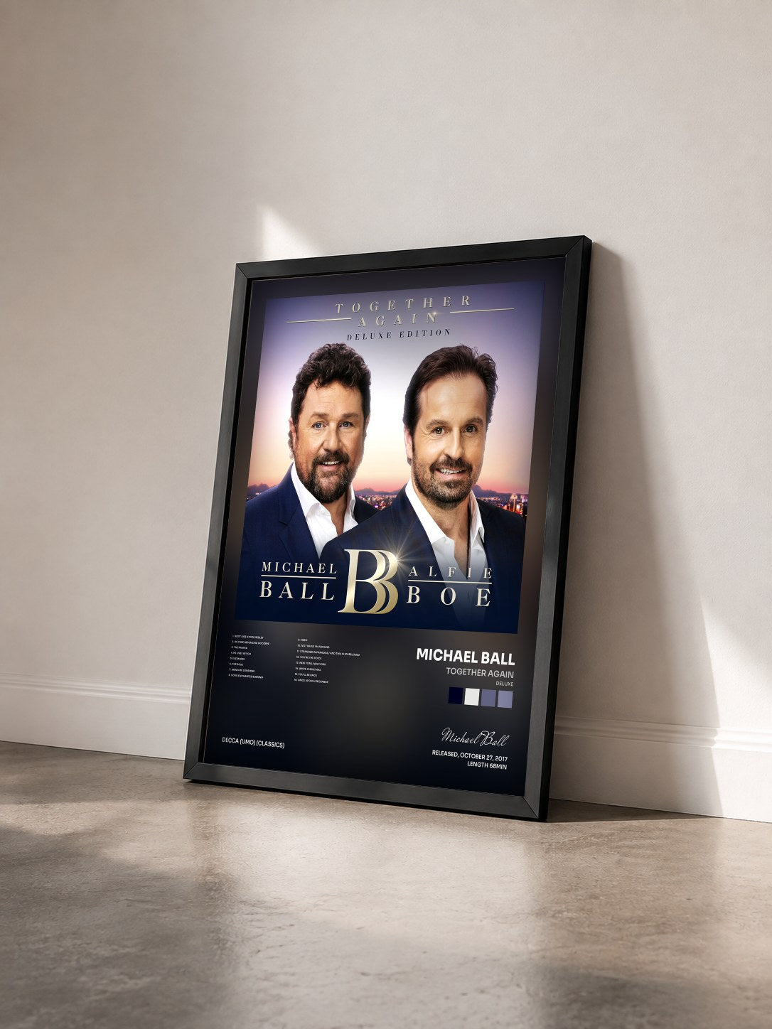 #noir Tableau de l'album Together Again (Deluxe) de Michael Ball vu de trois quarts, cadre noir