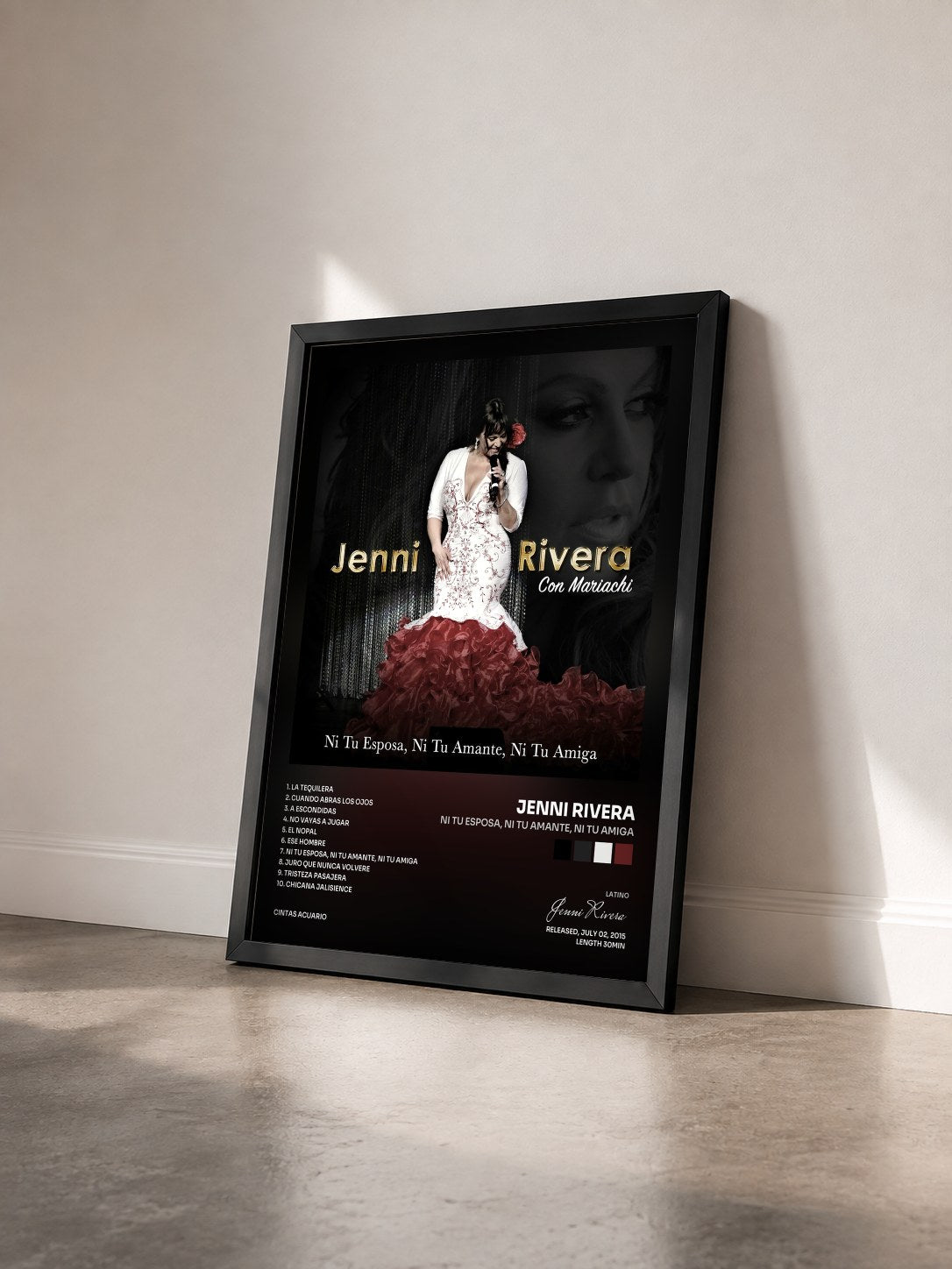 #noir Tableau de l'album Ni Tu Esposa, Ni Tu Amante, Ni Tu Amiga de Jenni Rivera vu de trois quarts, cadre noir