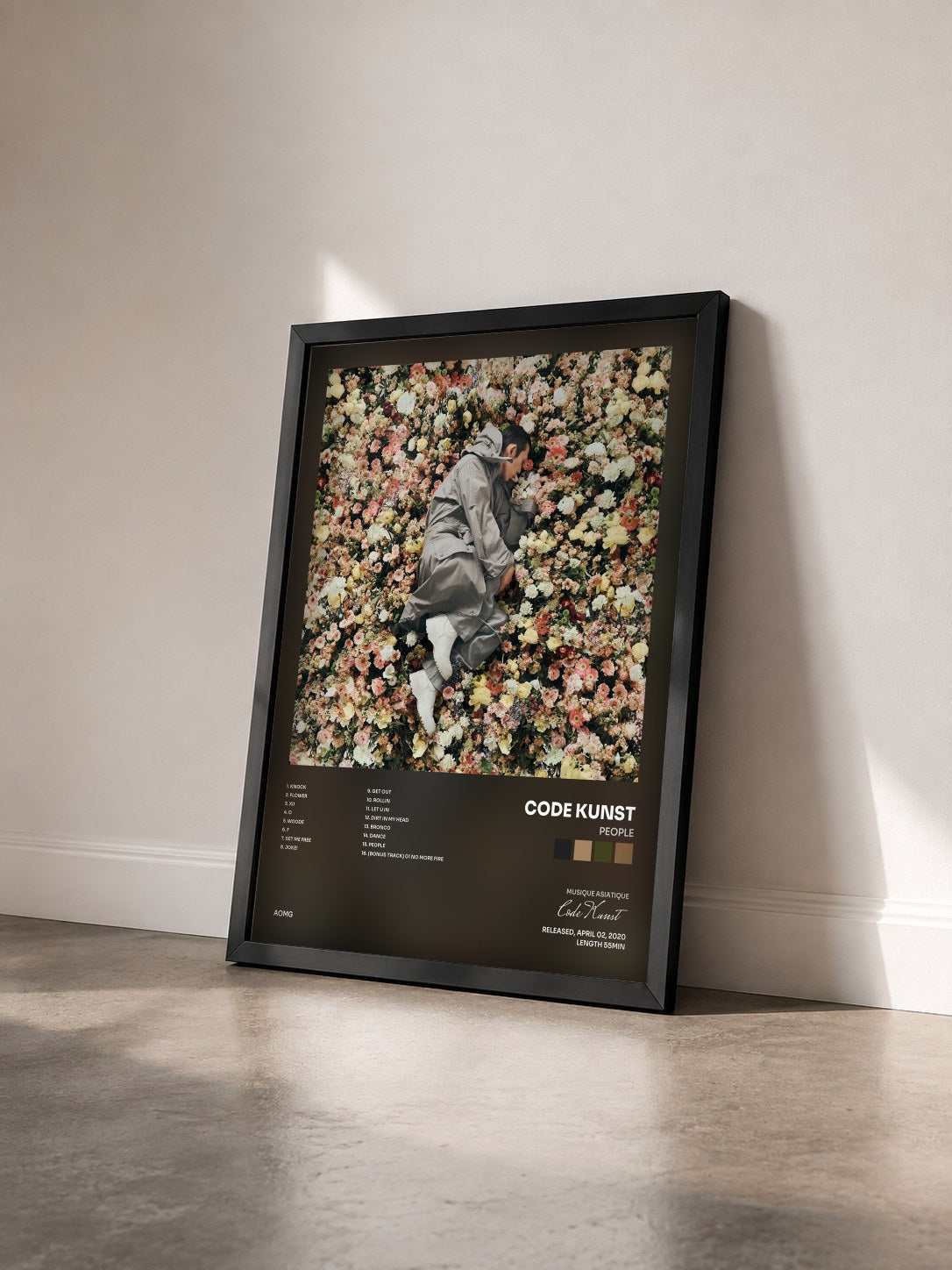 #noir Tableau de l'album PEOPLE de Code Kunst vu de trois quarts, cadre noir