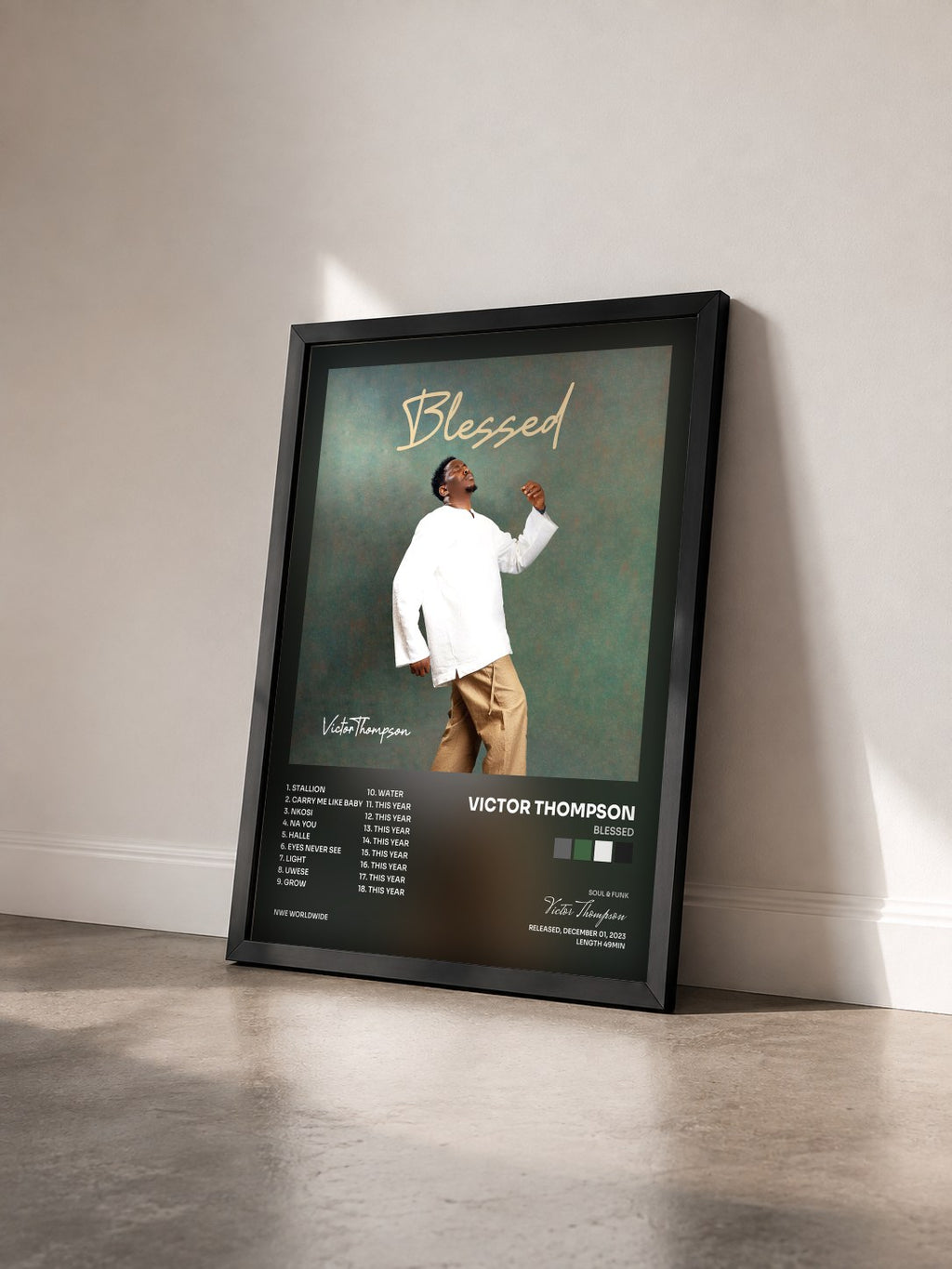 #noir Tableau de l'album Blessed de Victor Thompson vu de trois quarts, cadre noir