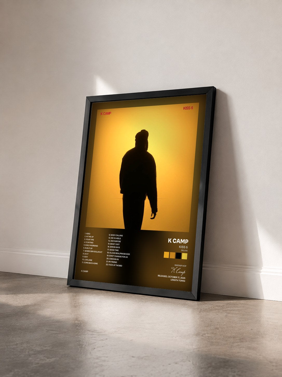 #noir Tableau de l'album Kiss 6 (Deluxe) de K Camp vu de trois quarts, cadre noir