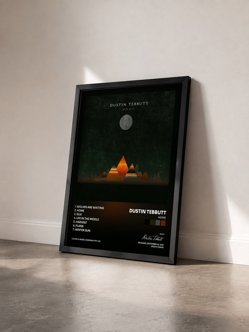 #noir Tableau de l'album Home de Dustin Tebbutt vu de trois quarts, cadre noir