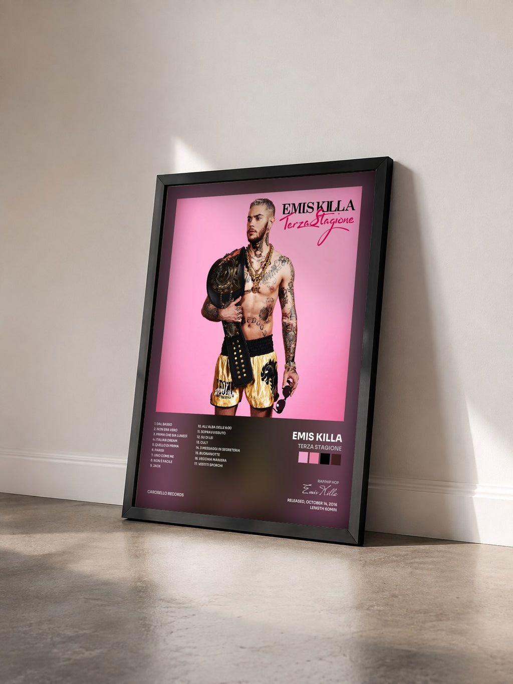 #noir Tableau de l'album Terza Stagione de Emis Killa vu de trois quarts, cadre noir