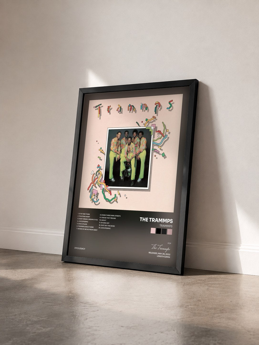 #noir Tableau de l'album Trammps de The Trammps vu de trois quarts, cadre noir