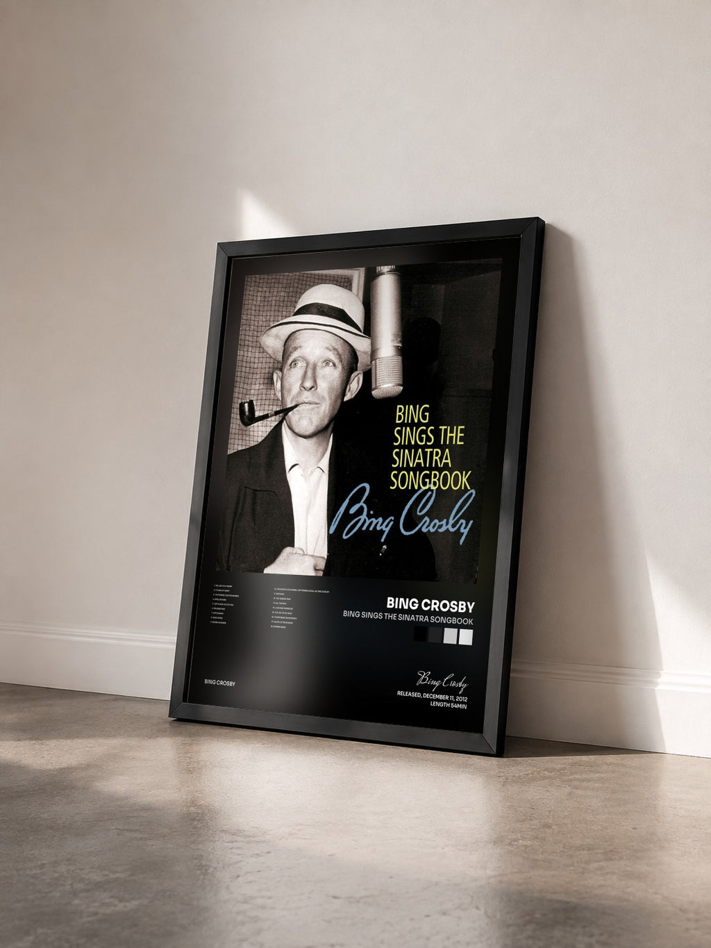 #noir Tableau de l'album Bing Sings The Sinatra Songbook de Bing Crosby vu de trois quarts, cadre noir