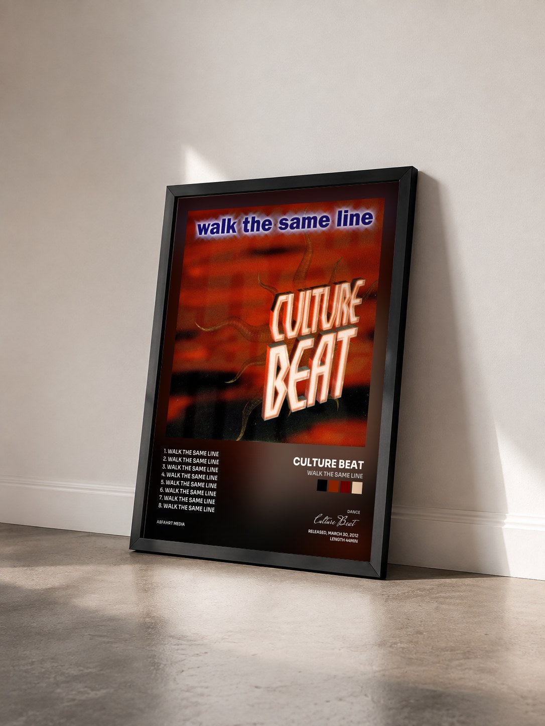 #noir Tableau de l'album Walk the Same Line de Culture Beat vu de trois quarts, cadre noir