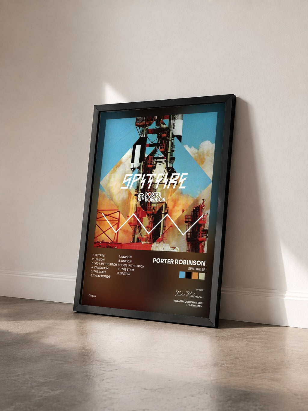 #noir Tableau de l'album Spitfire EP de Porter Robinson vu de trois quarts, cadre noir