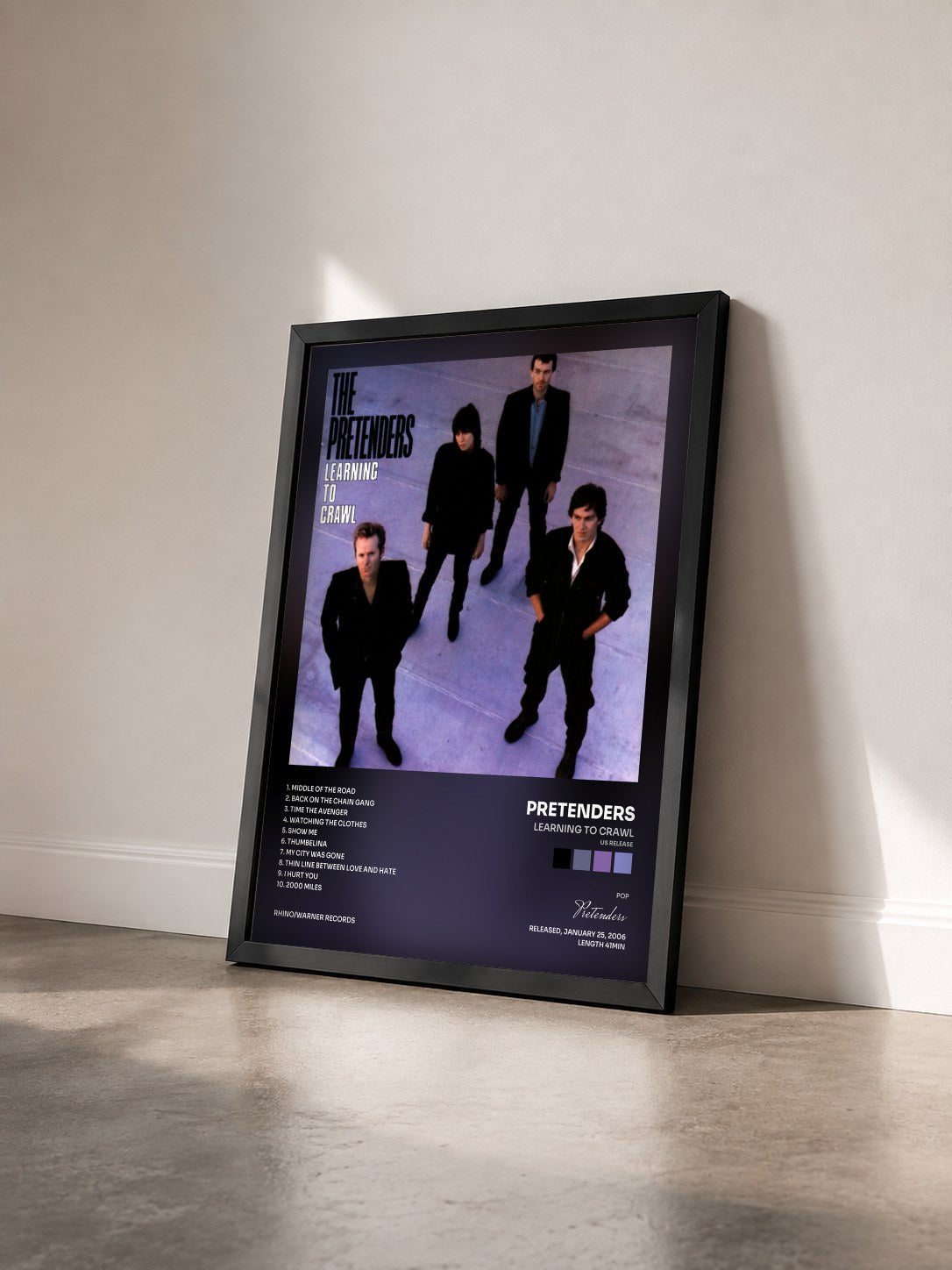 #noir Tableau de l'album Learning to Crawl (US Release) de Pretenders vu de trois quarts, cadre noir
