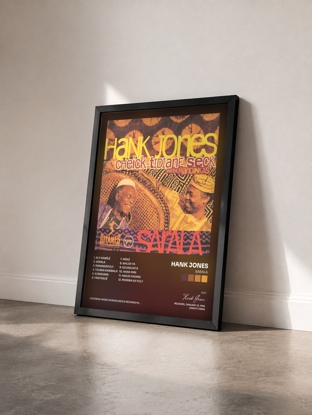 #noir Tableau de l'album Sarala de Hank Jones vu de trois quarts, cadre noir