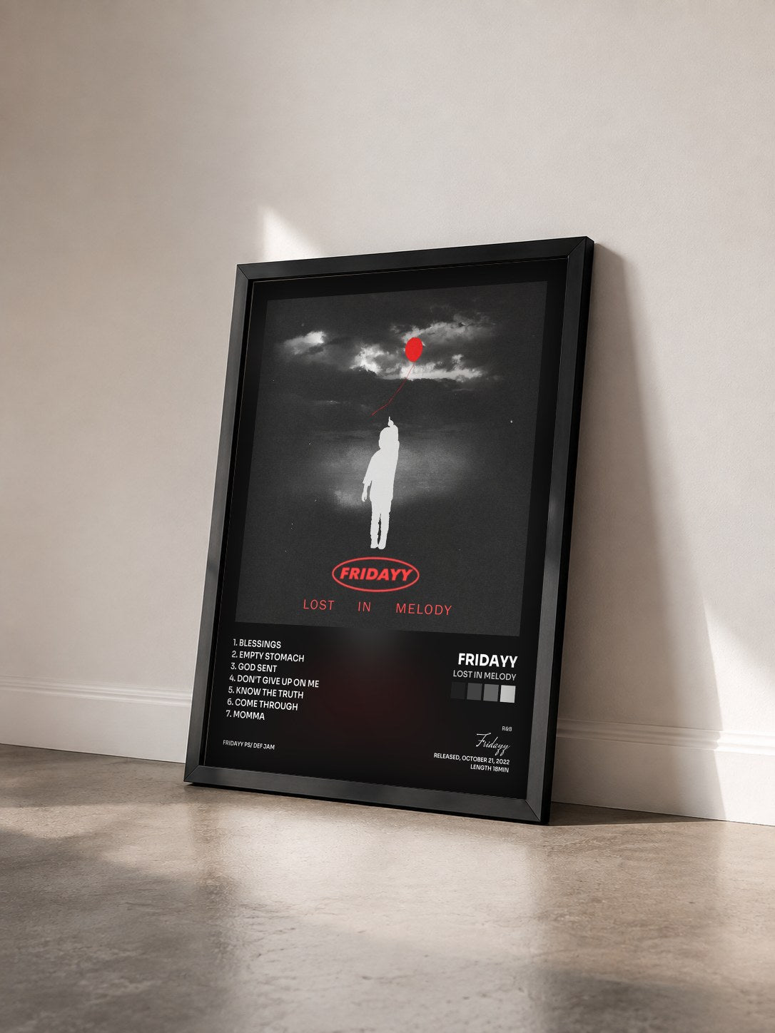 #noir Tableau de l'album Lost In Melody de Fridayy vu de trois quarts, cadre noir