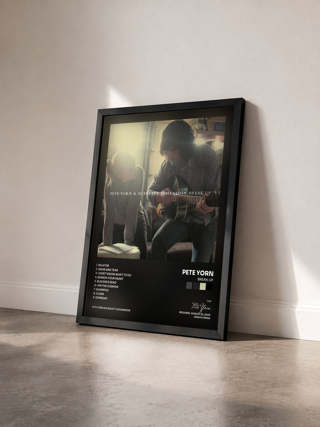#noir Tableau de l'album Break Up de Pete Yorn vu de trois quarts, cadre noir