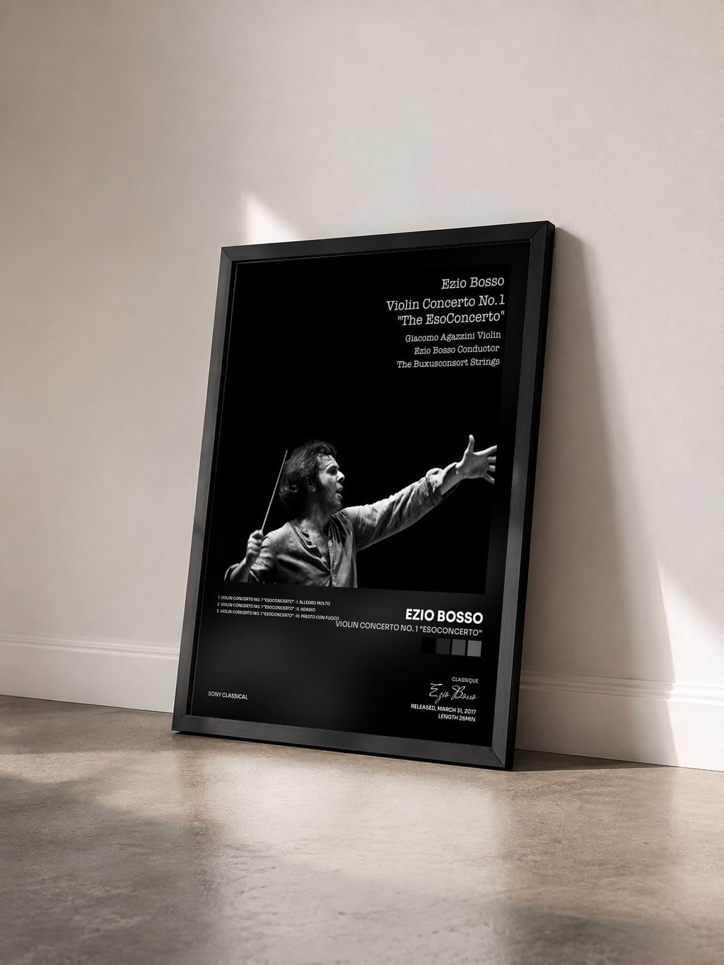 #noir Tableau de l'album Violin Concerto No. 1 "Esoconcerto" de Ezio Bosso vu de trois quarts, cadre noir