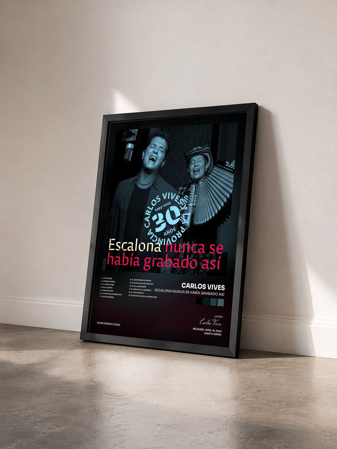 #noir Tableau de l'album Escalona Nunca Se Había Grabado Así de Carlos Vives vu de trois quarts, cadre noir