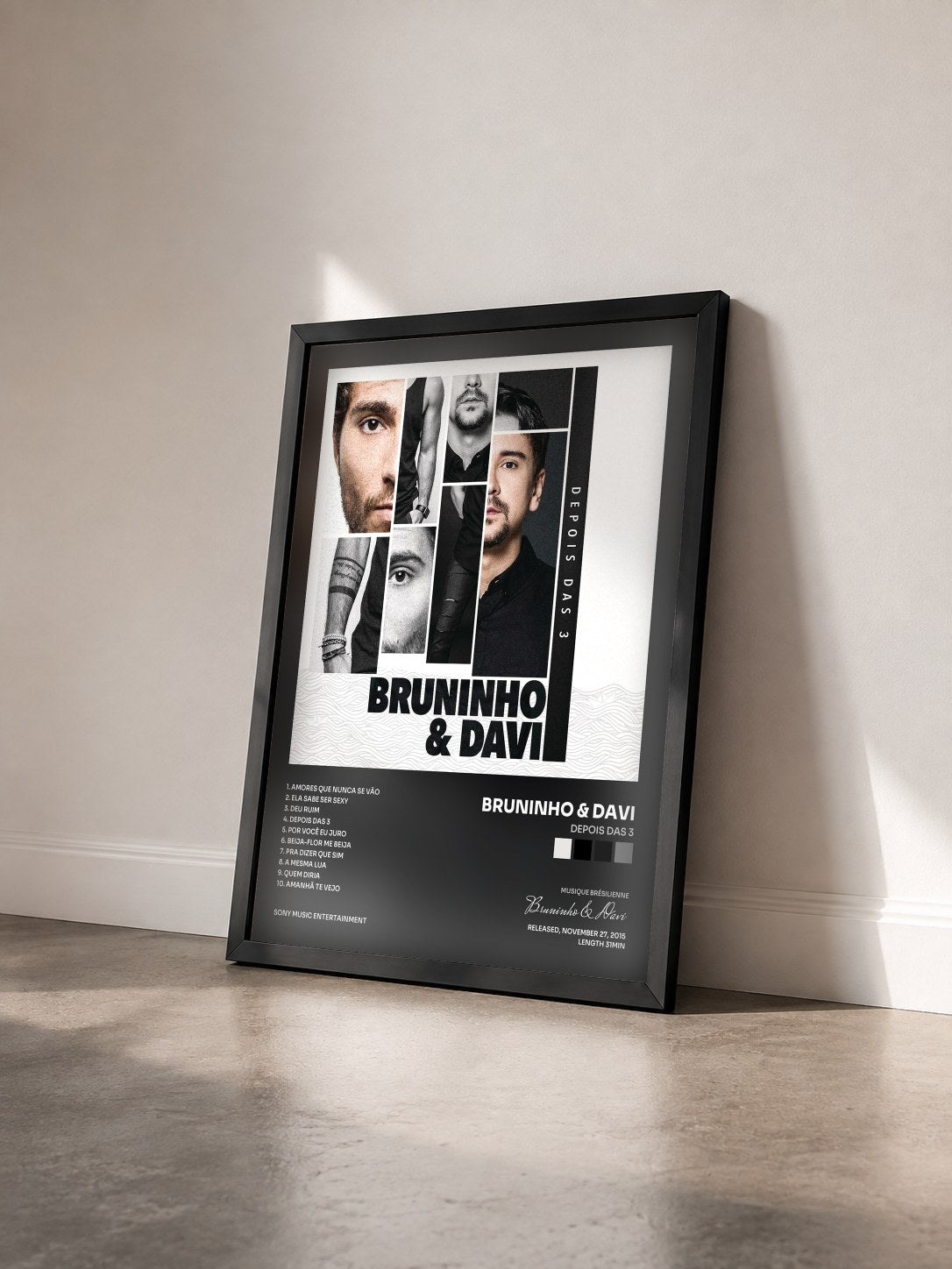 #noir Tableau de l'album Depois das 3 de Bruninho & Davi vu de trois quarts, cadre noir