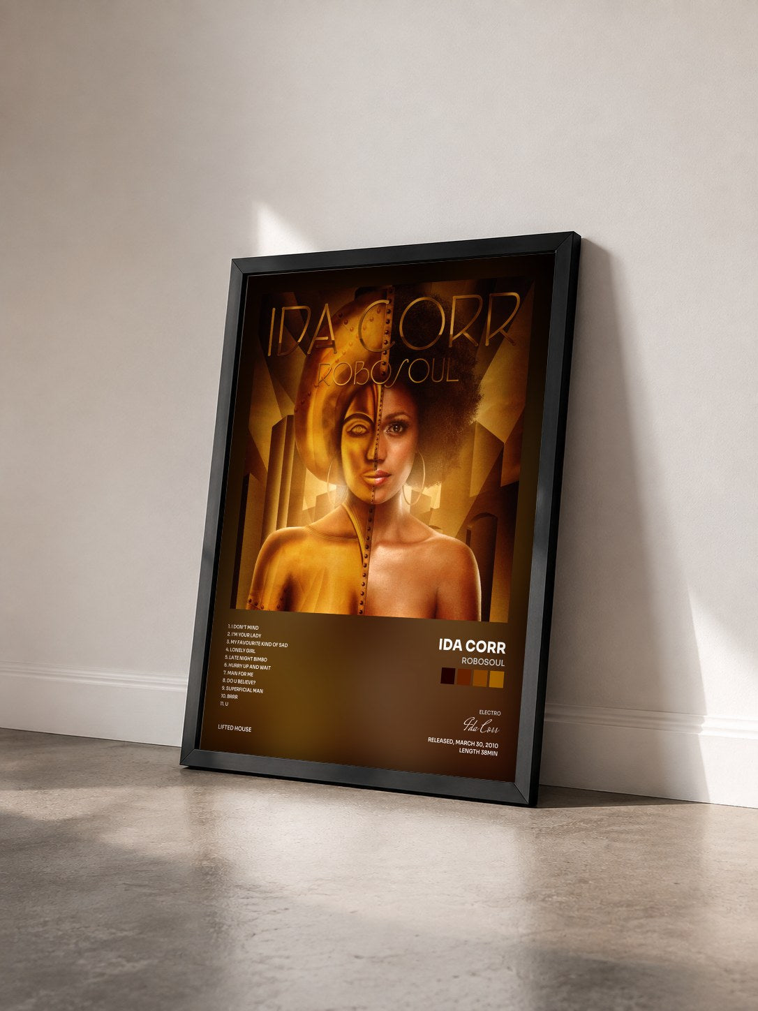 #noir Tableau de l'album Robosoul de Ida Corr vu de trois quarts, cadre noir