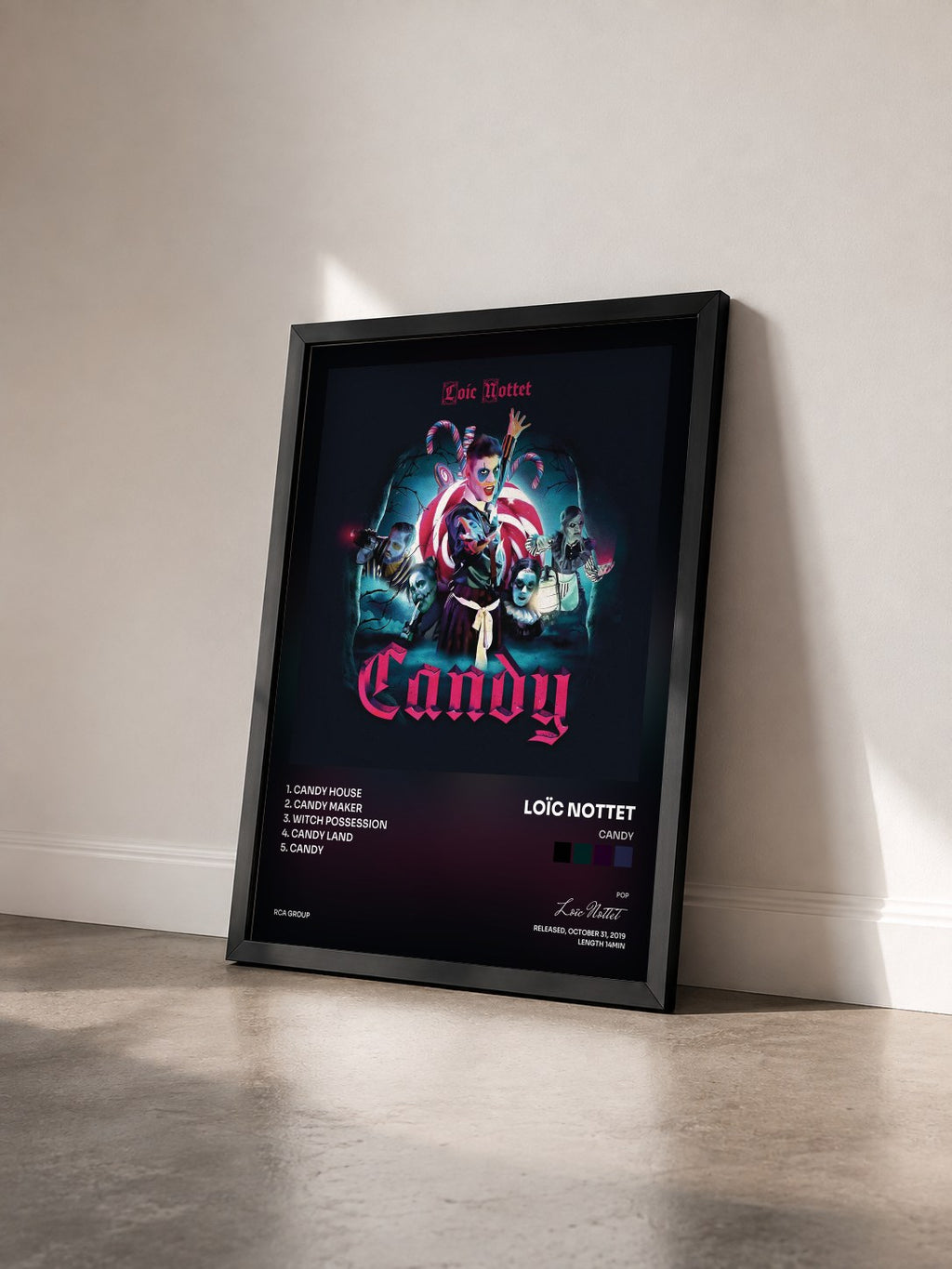 #noir Tableau de l'album Candy de Loïc Nottet vu de trois quarts, cadre noir