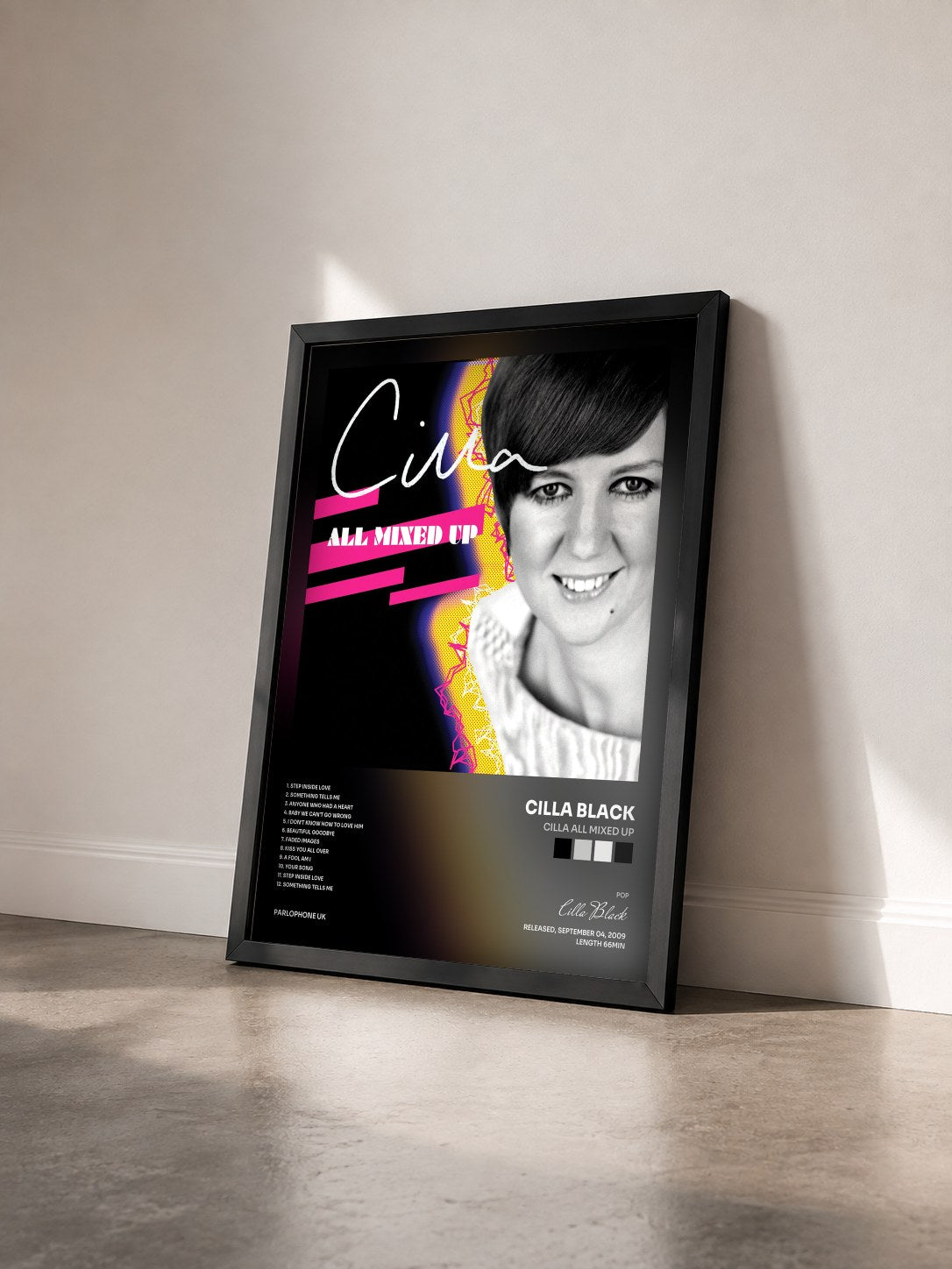 #noir Tableau de l'album Cilla All Mixed Up de Cilla Black vu de trois quarts, cadre noir