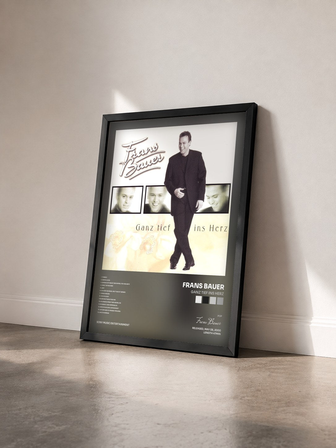 #noir Tableau de l'album Ganz Tief Ins Herz de Frans Bauer vu de trois quarts, cadre noir